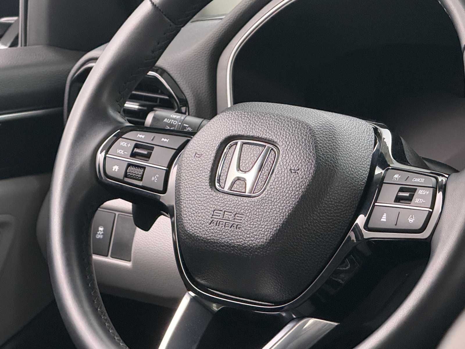 Thumbnail: 2024 Honda Pilot - 4