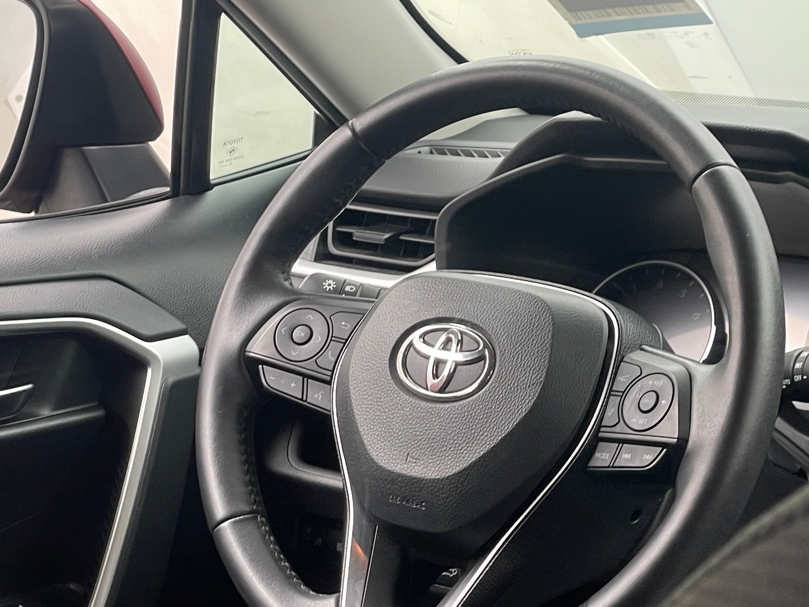 Thumbnail: 2021 Toyota RAV4 - 5