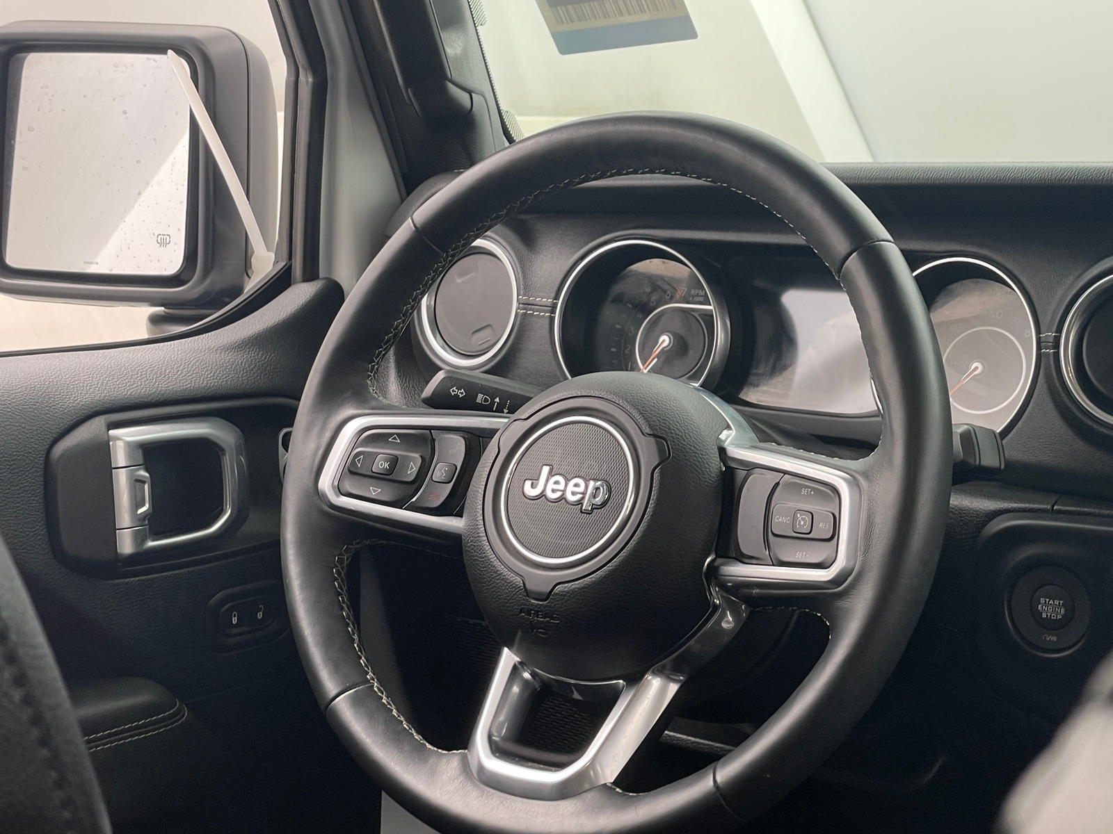 Thumbnail: 2019 Jeep Wrangler - 4