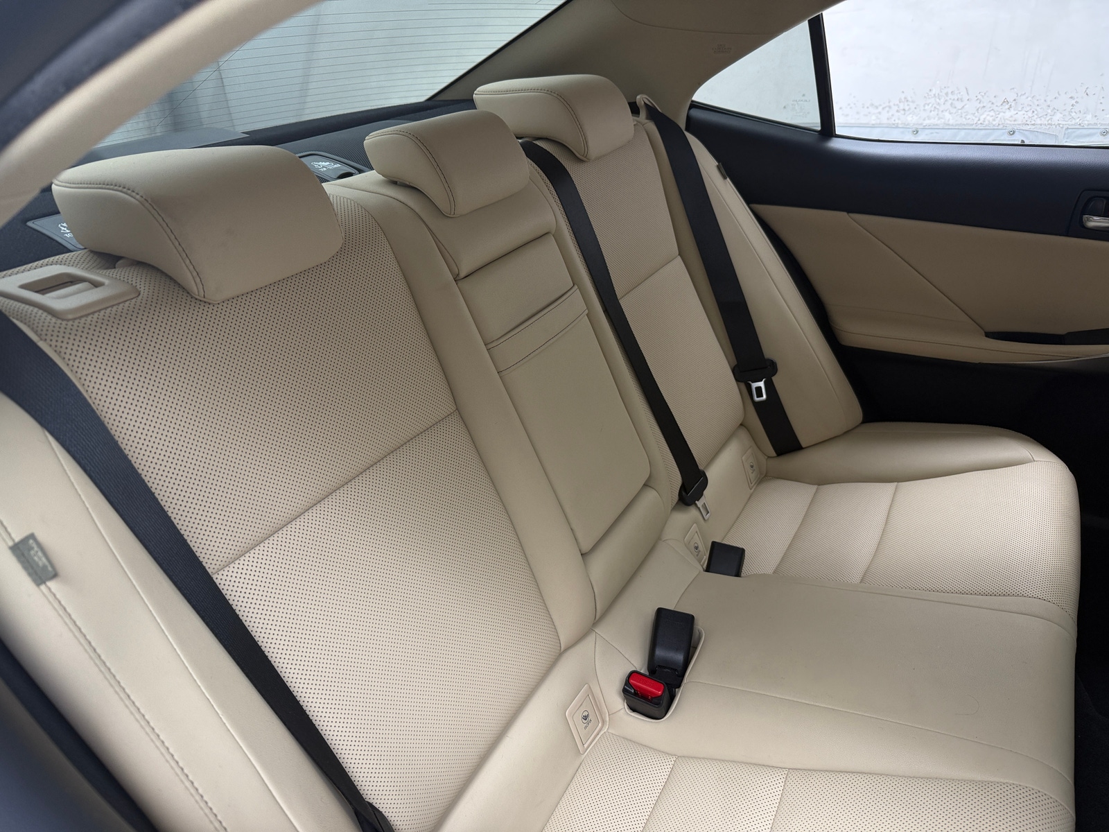 Thumbnail: 2016 Lexus IS - 5