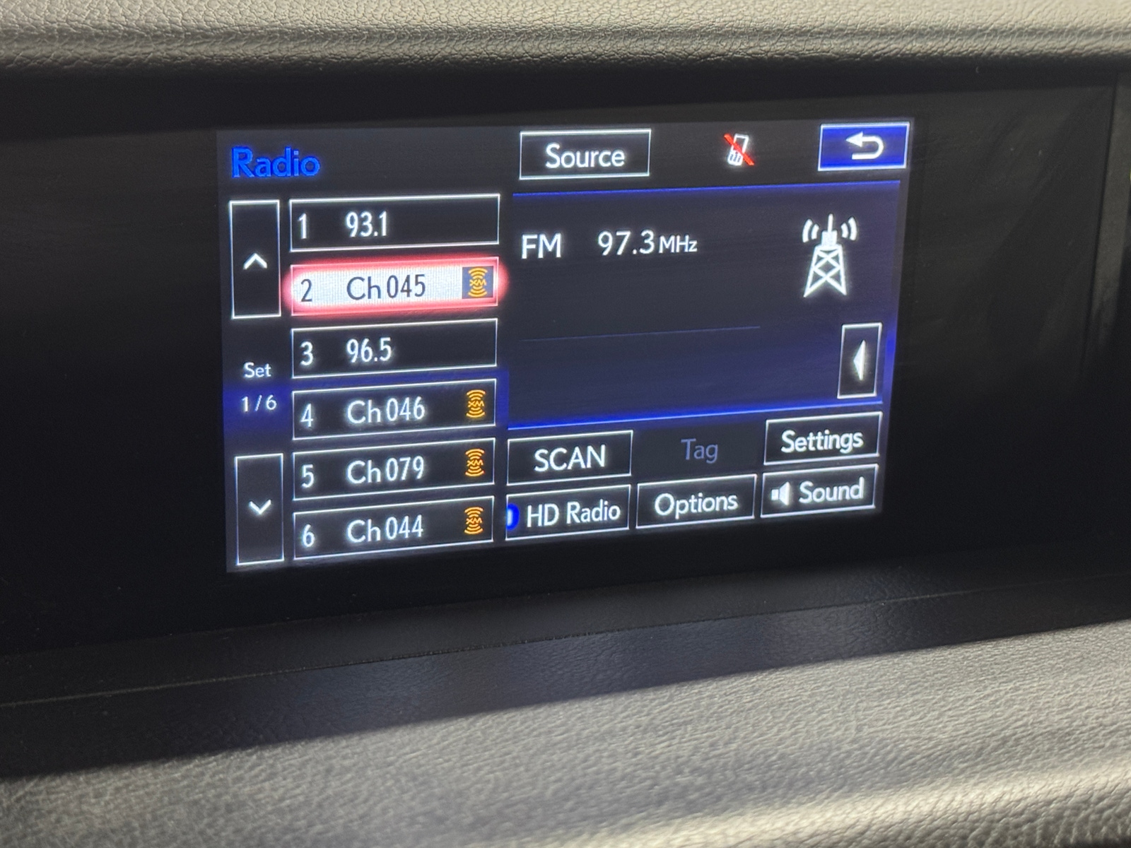 Thumbnail: 2016 Lexus IS - 3