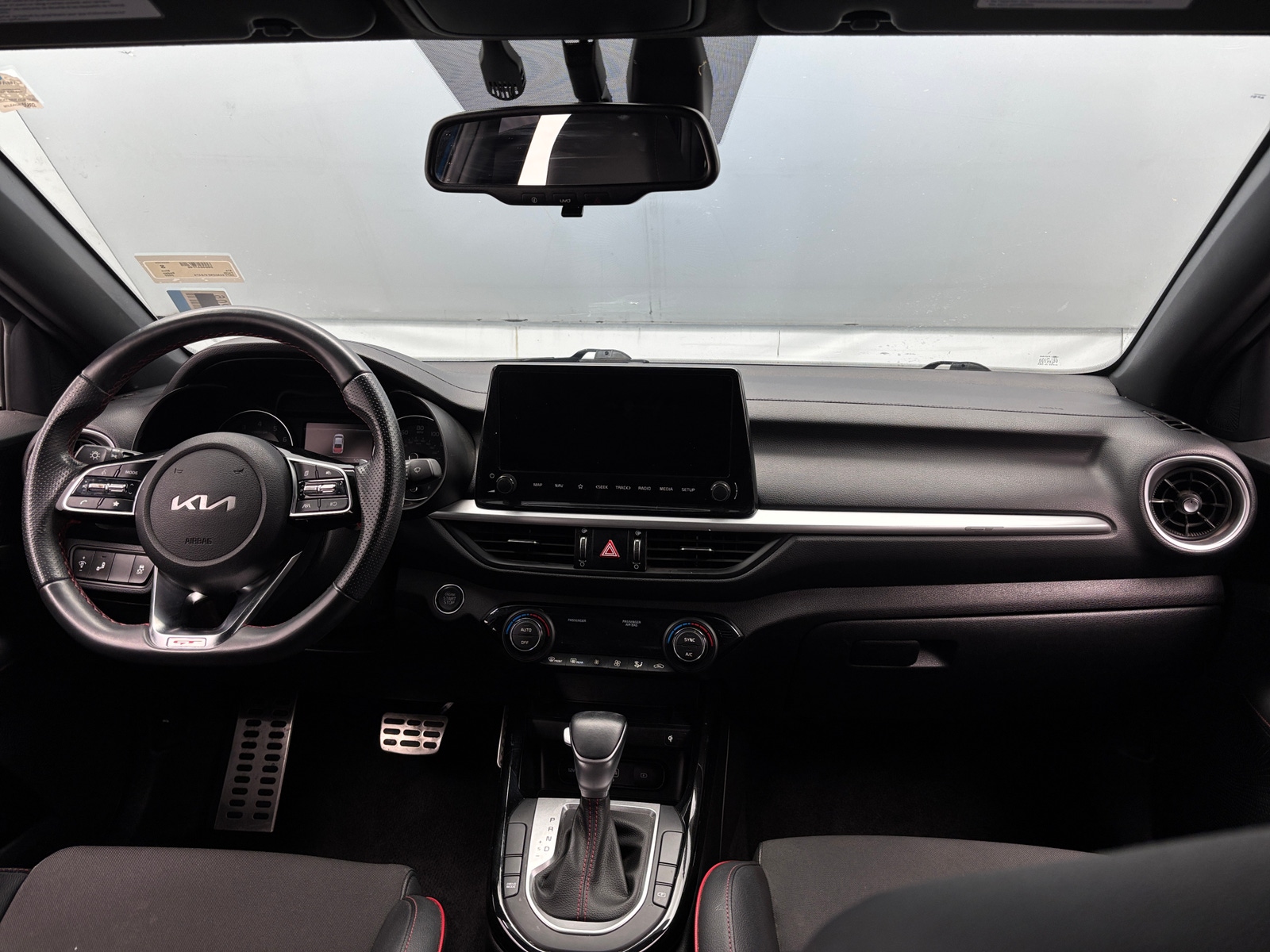 Thumbnail: 2022 Kia Forte - 3