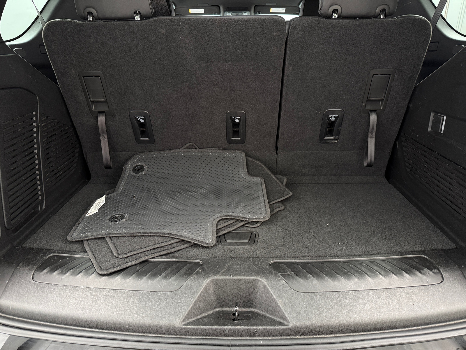 Thumbnail: 2025 Chevrolet Tahoe - 6