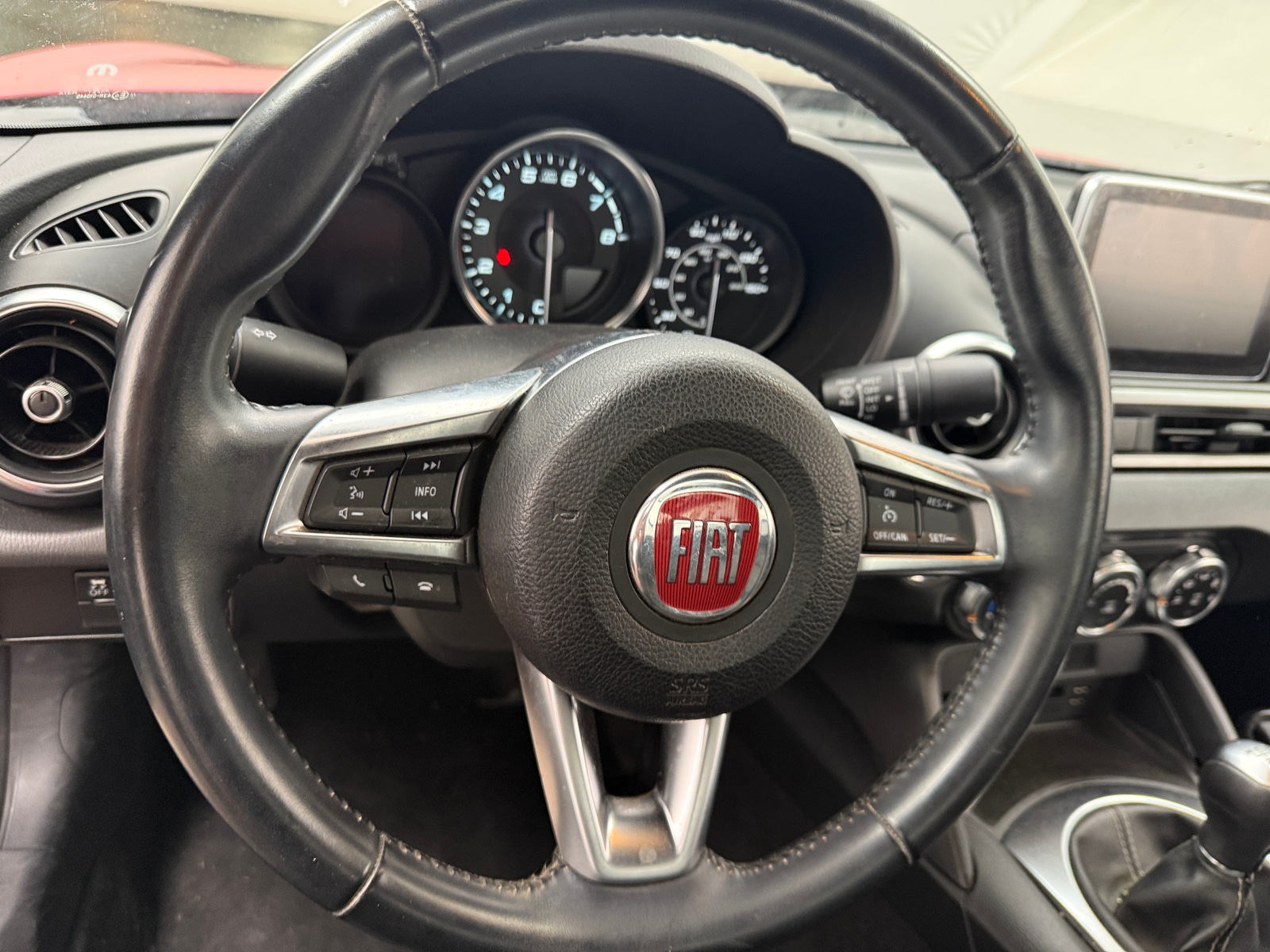 Thumbnail: 2018 Fiat 124 Spider - 5