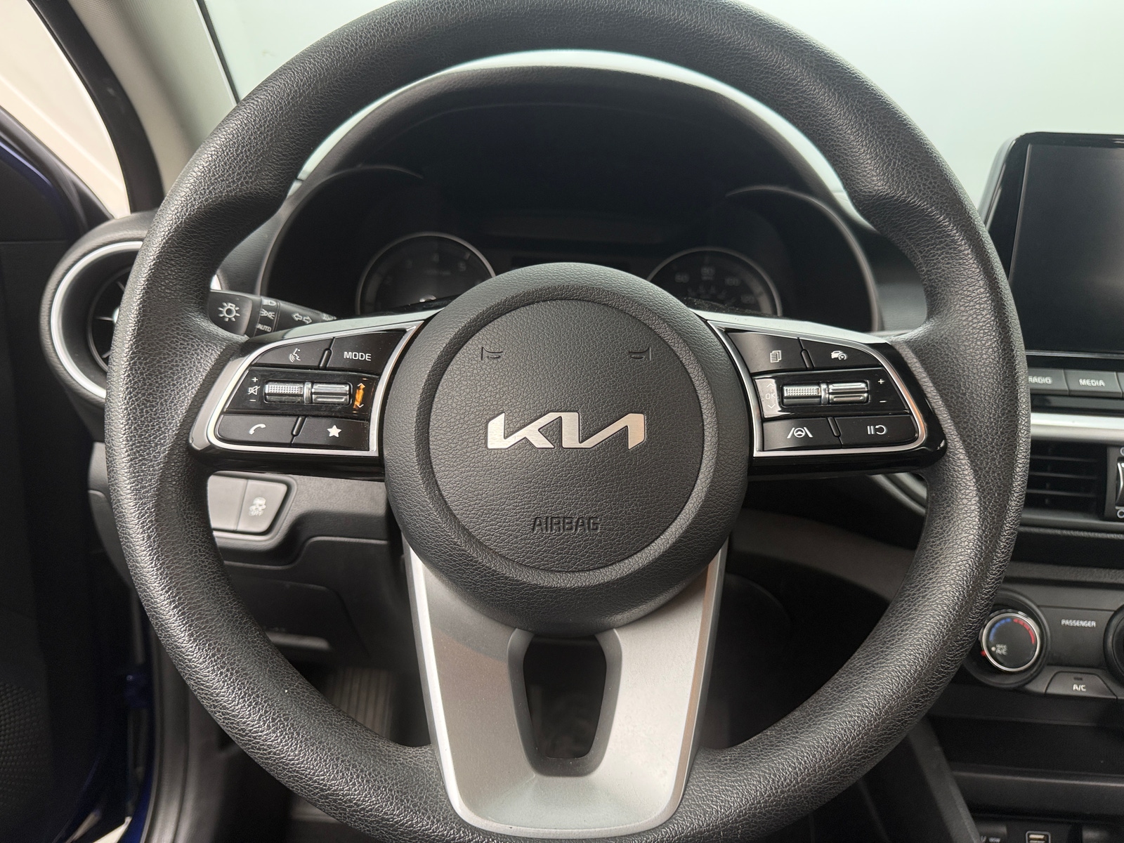 Thumbnail: 2023 Kia Forte - 5