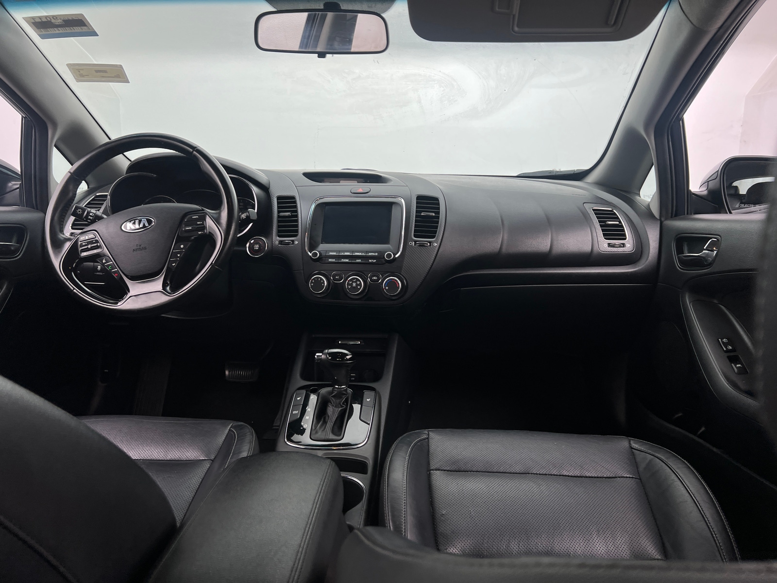 Thumbnail: 2017 Kia Forte - 2