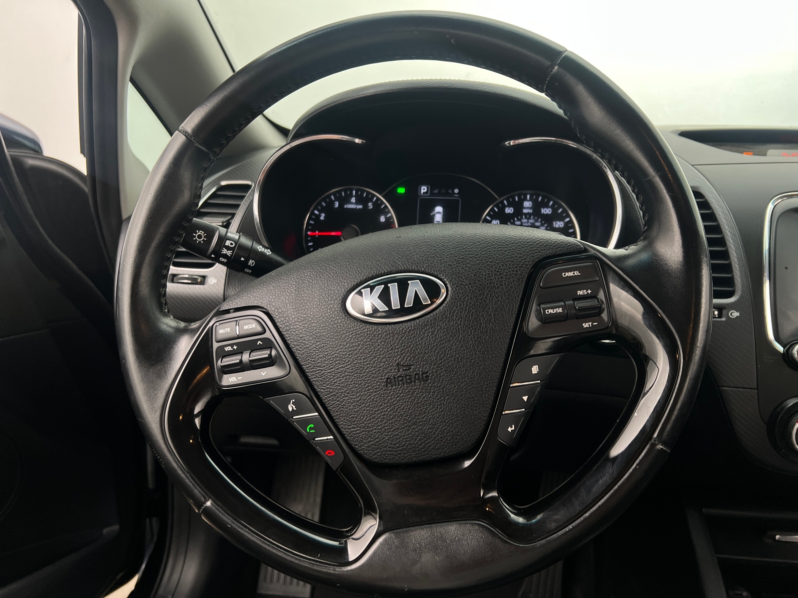 Thumbnail: 2017 Kia Forte - 4