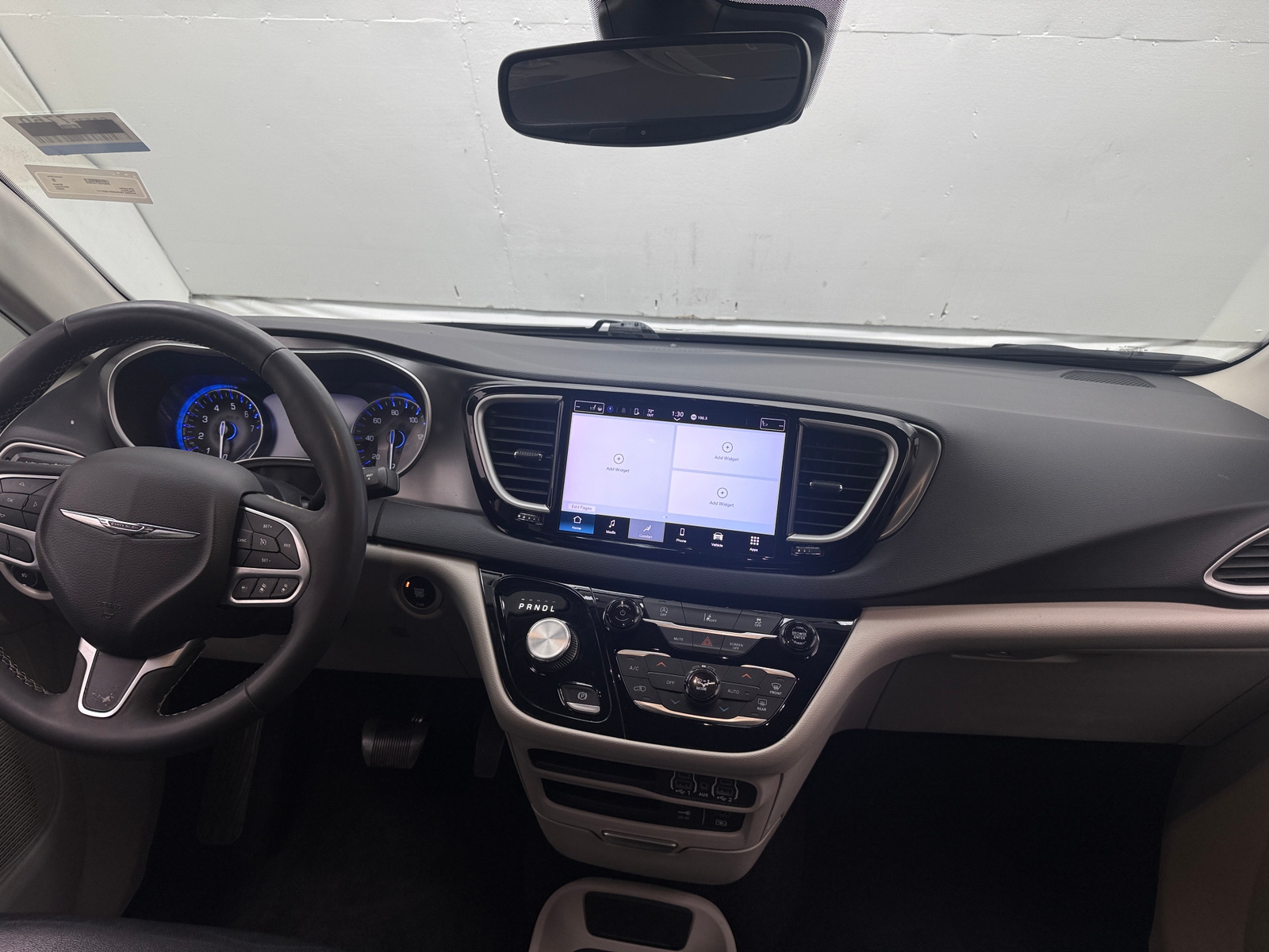 Thumbnail: 2022 Chrysler Pacifica - 2