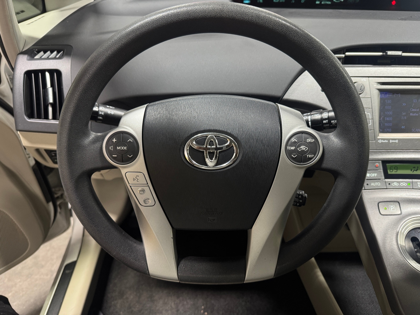 Thumbnail: 2014 Toyota Prius - 5