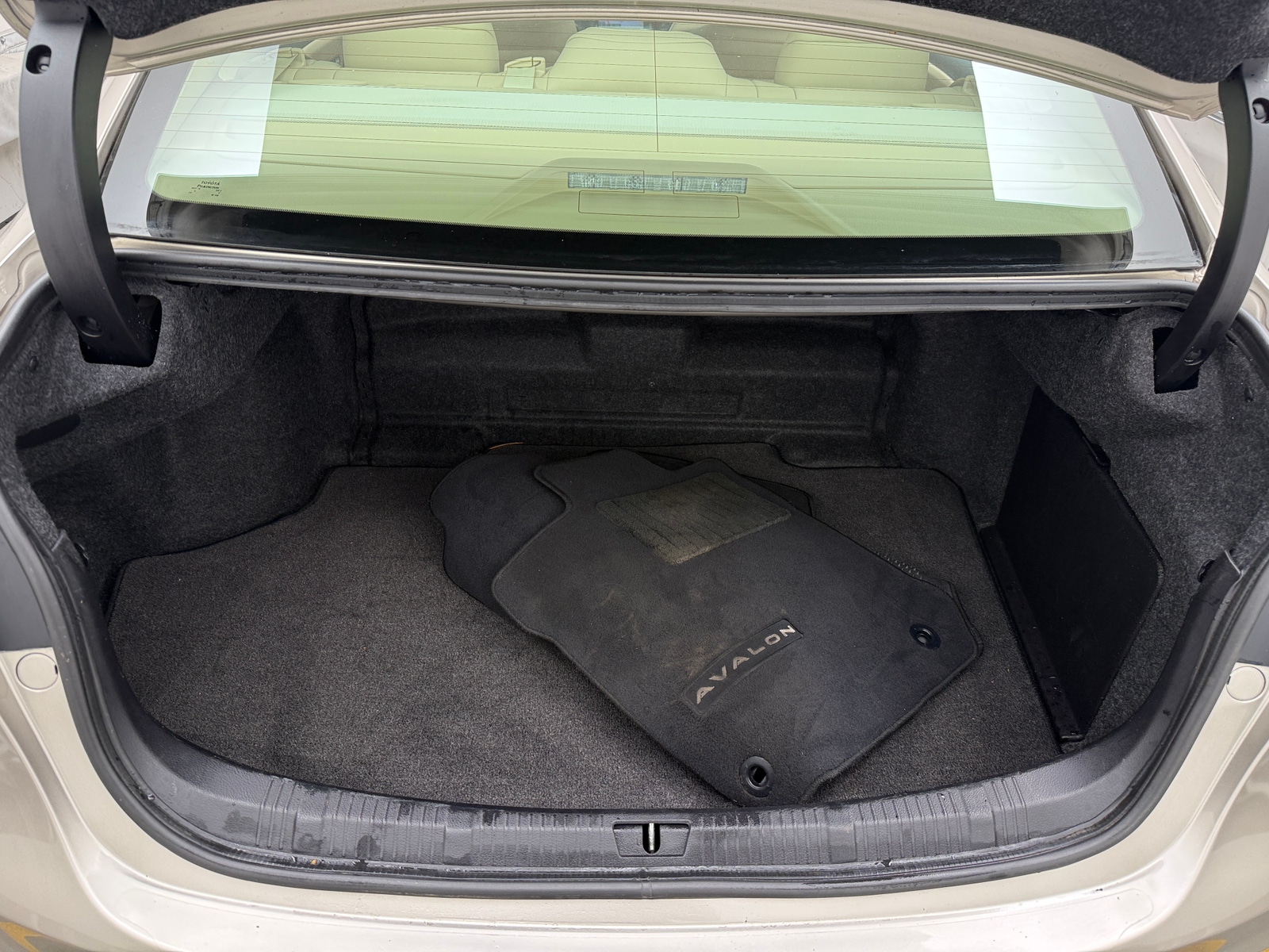 Thumbnail: 2015 Toyota Avalon - 6