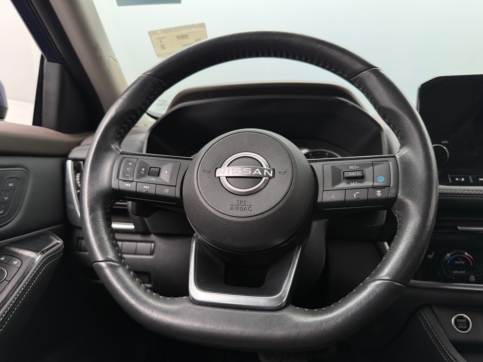 Thumbnail: 2023 Nissan Rogue - 4