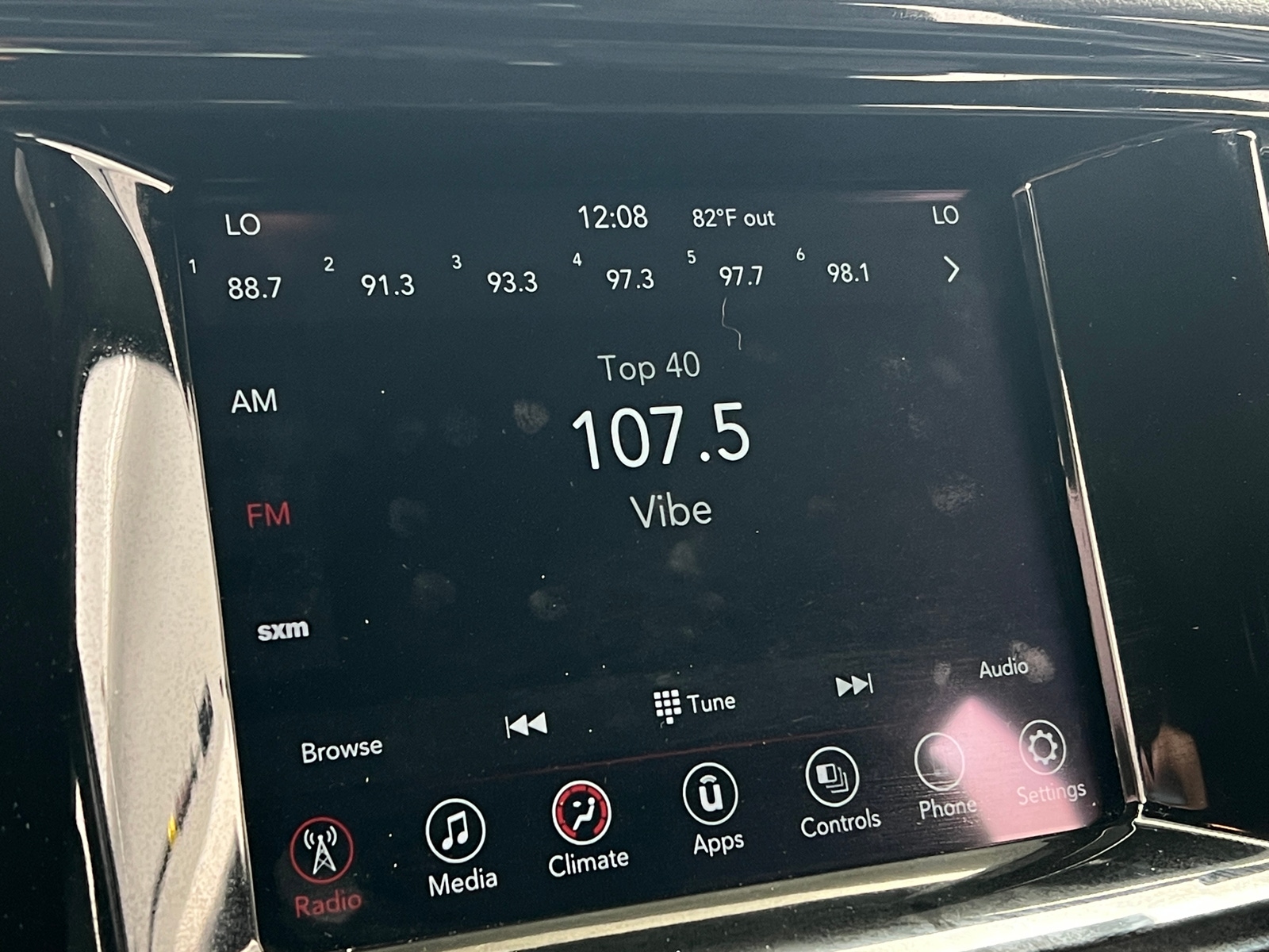 Thumbnail: 2021 Dodge Durango - 4