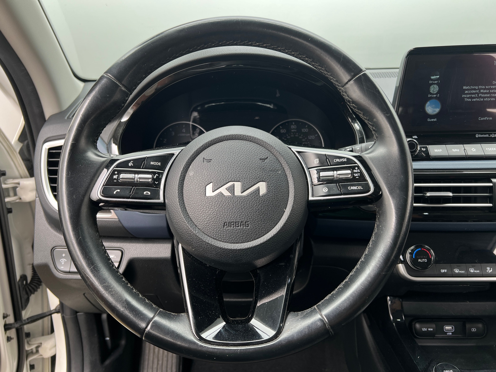 Thumbnail: 2022 Kia Seltos - 5