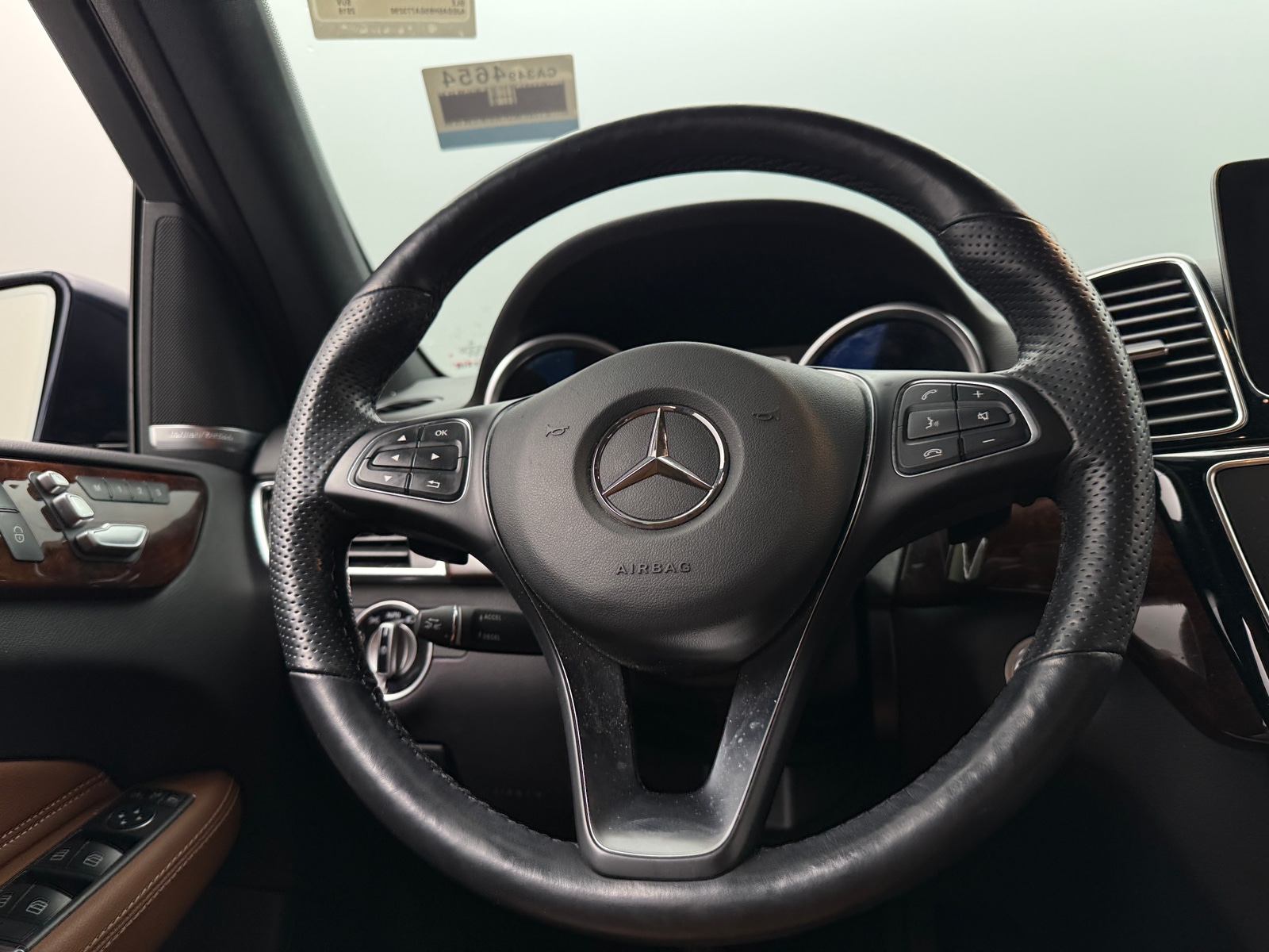 Thumbnail: 2016 Mercedes-Benz GLE - 4