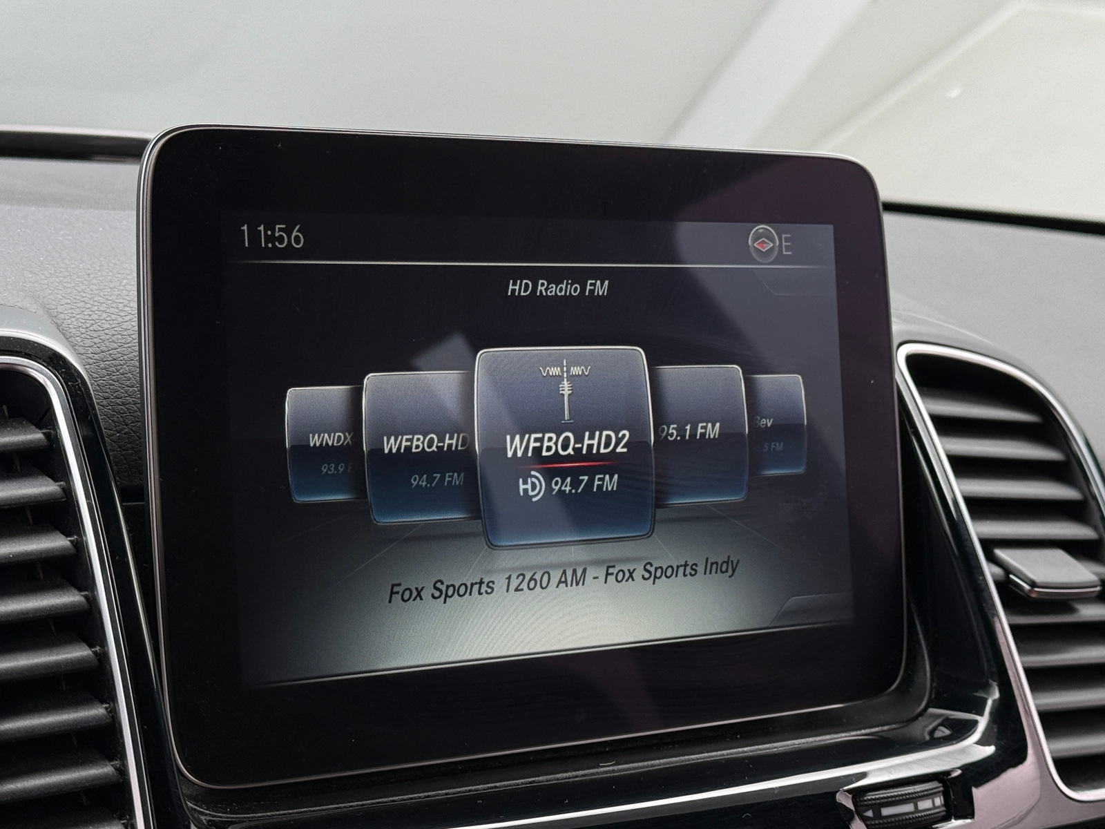 Thumbnail: 2016 Mercedes-Benz GLE - 3