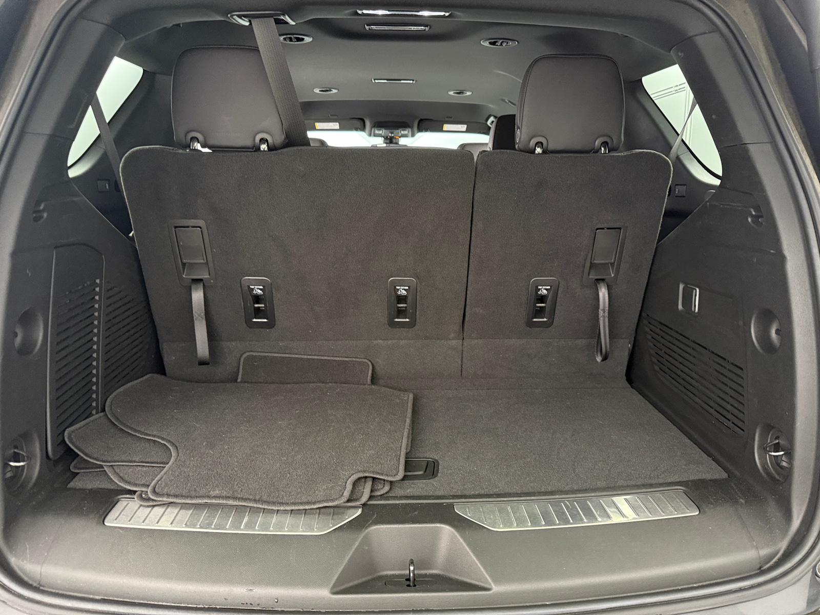 Thumbnail: 2022 Chevrolet Tahoe - 6