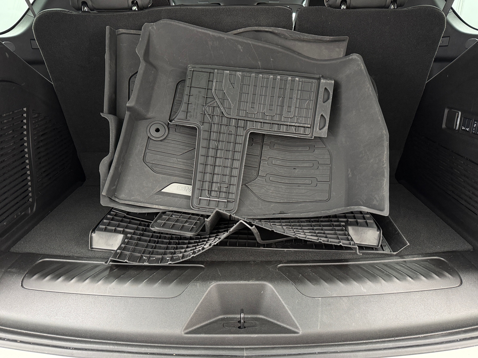 Thumbnail: 2025 GMC Yukon - 6