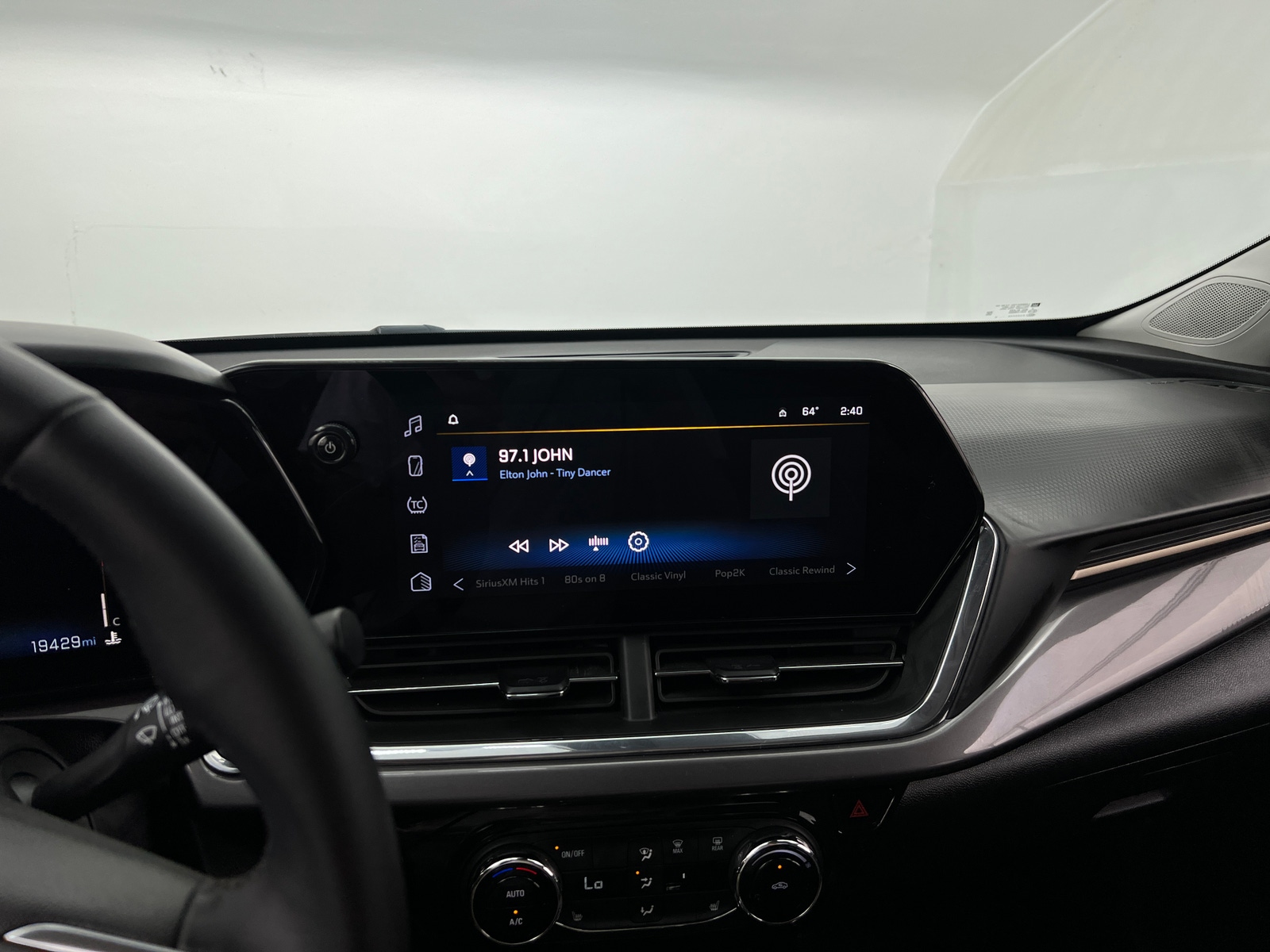 Thumbnail: 2025 Chevrolet Trax - 3