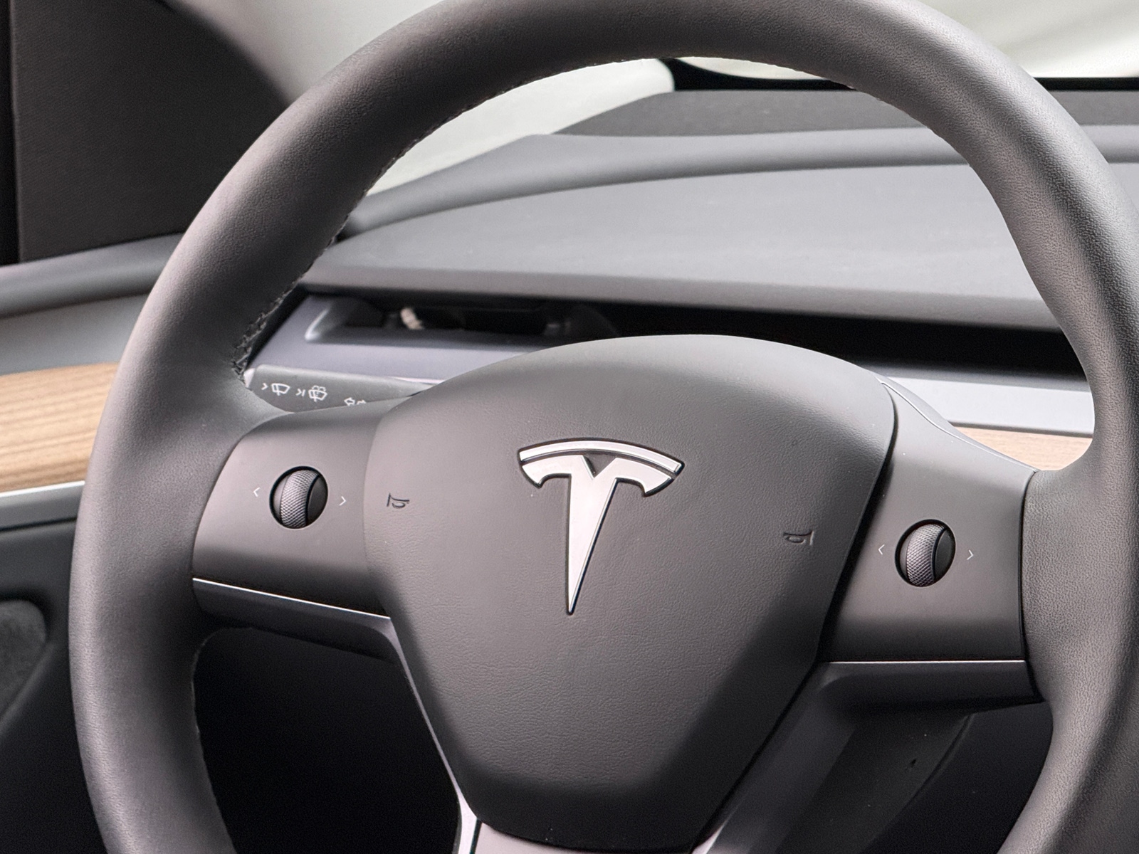 Thumbnail: 2023 Tesla Model Y - 4