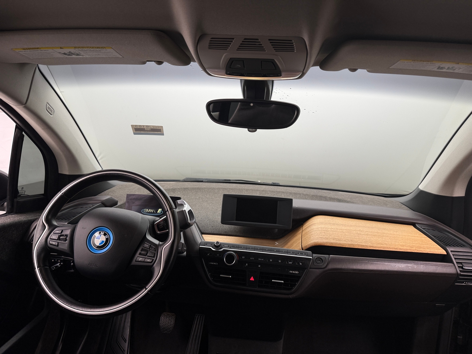 Thumbnail: 2015 BMW i3 - 2