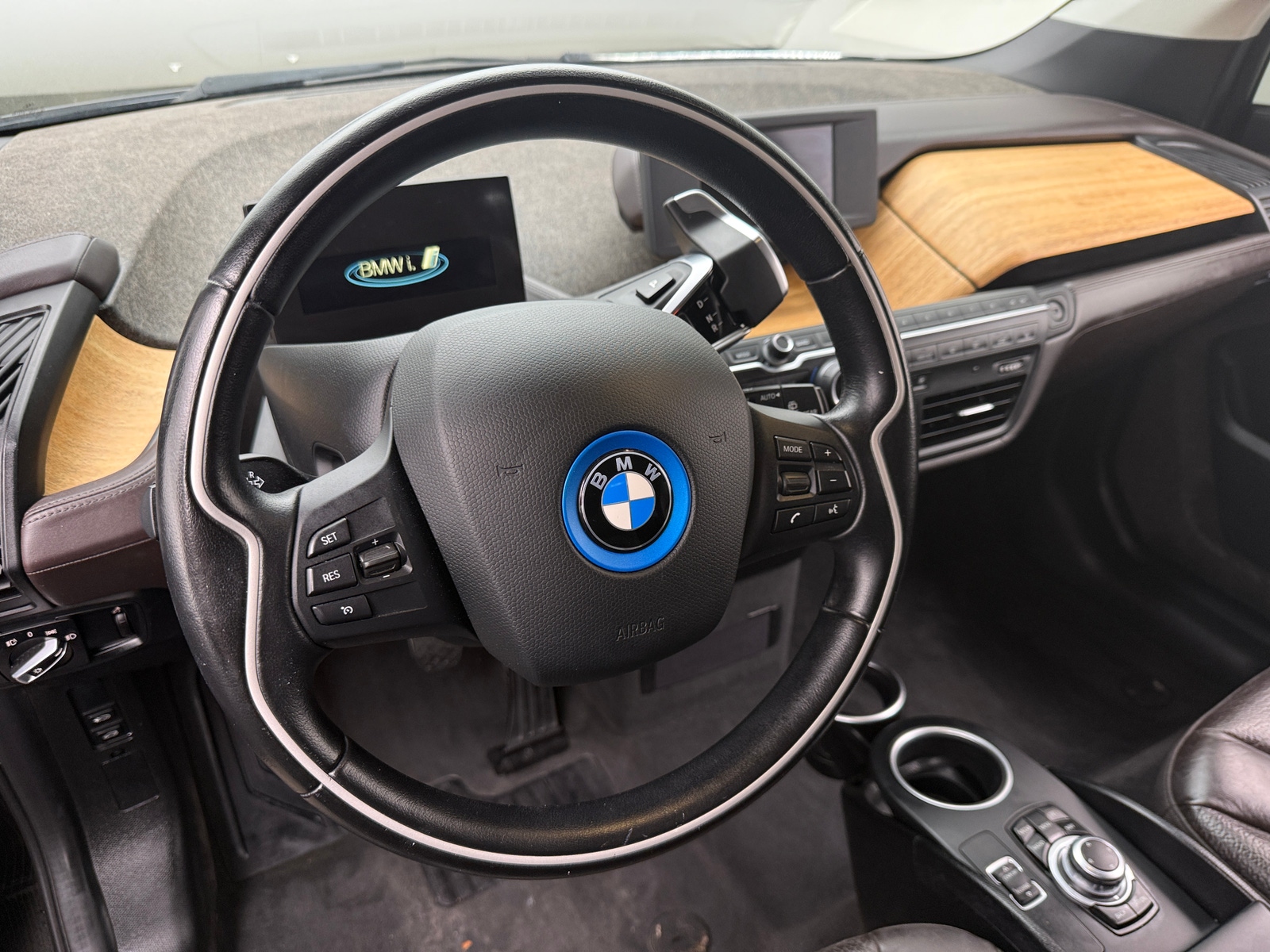 Thumbnail: 2015 BMW i3 - 4