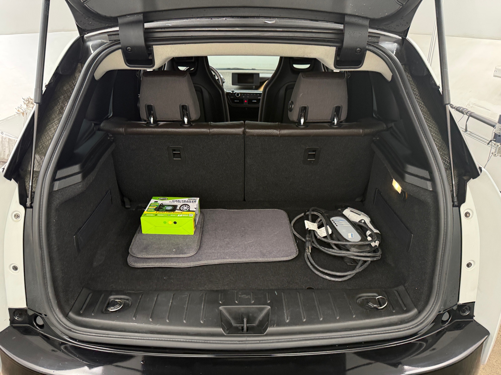 Thumbnail: 2015 BMW i3 - 6