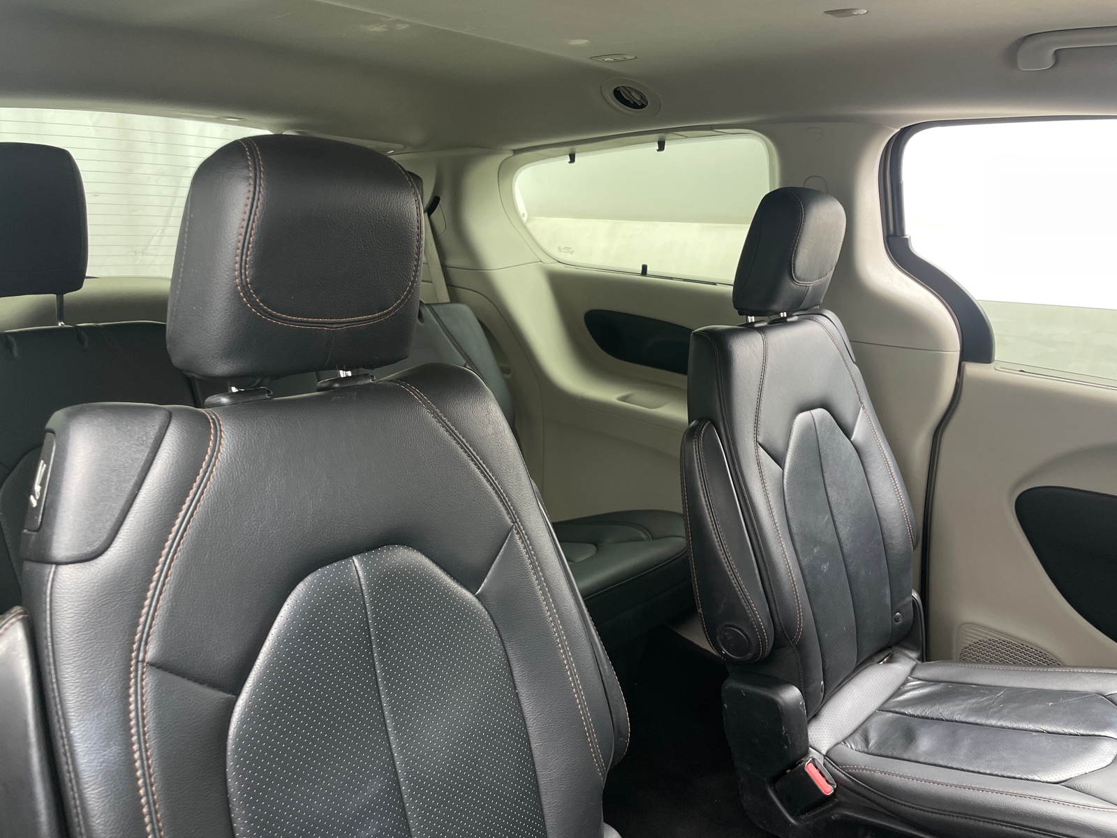 Thumbnail: 2018 Chrysler Pacifica - 5