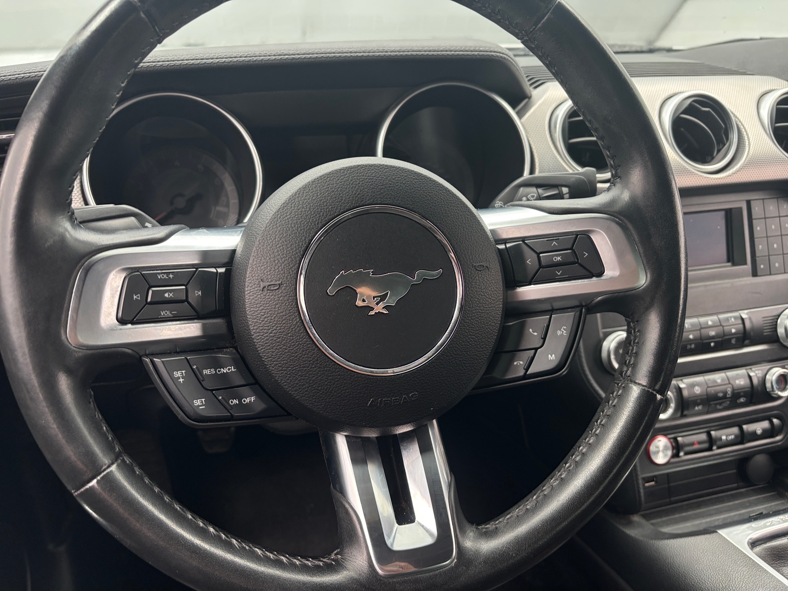 Thumbnail: 2019 Ford Mustang - 4