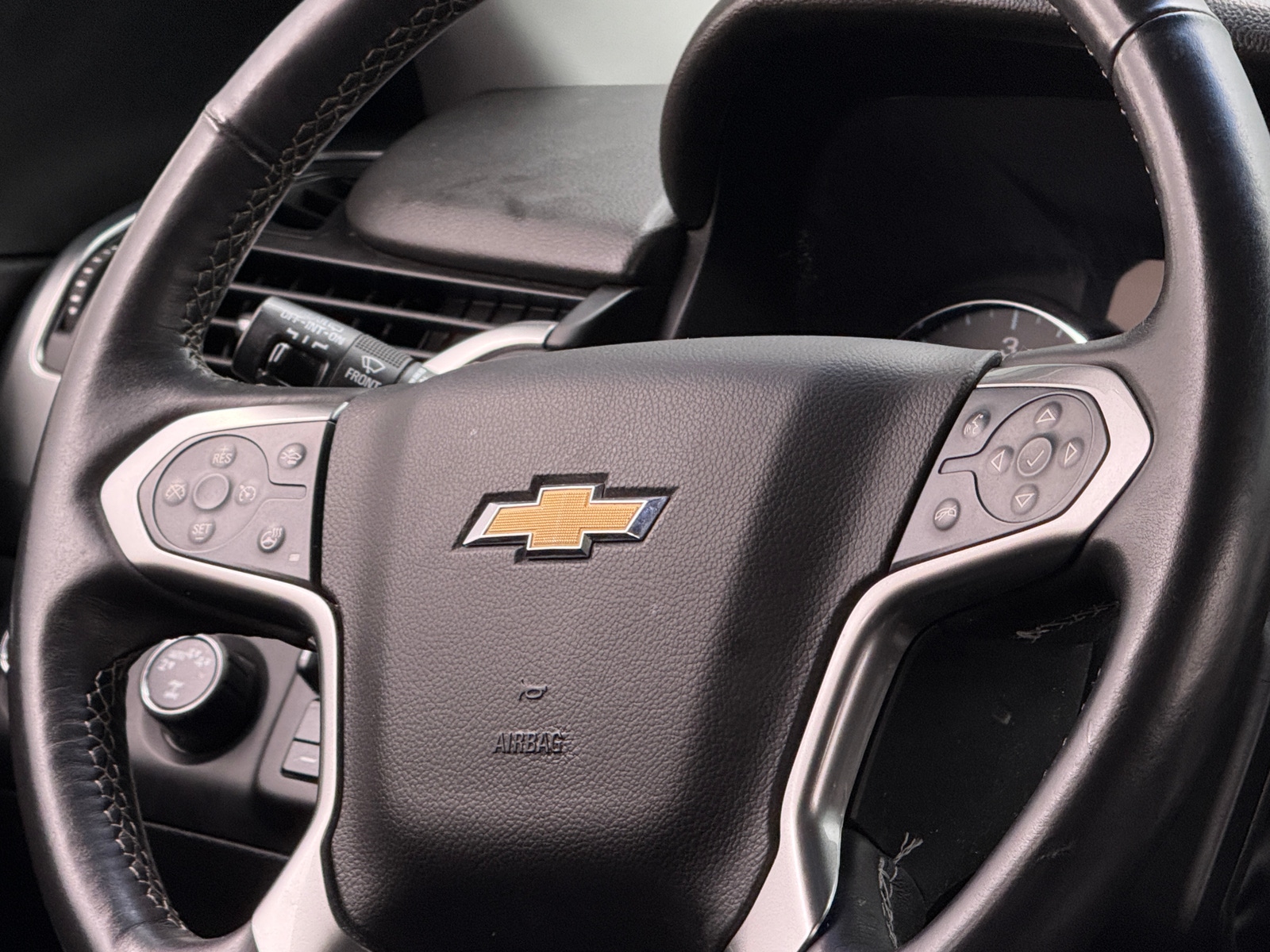 Thumbnail: 2017 Chevrolet Tahoe - 4