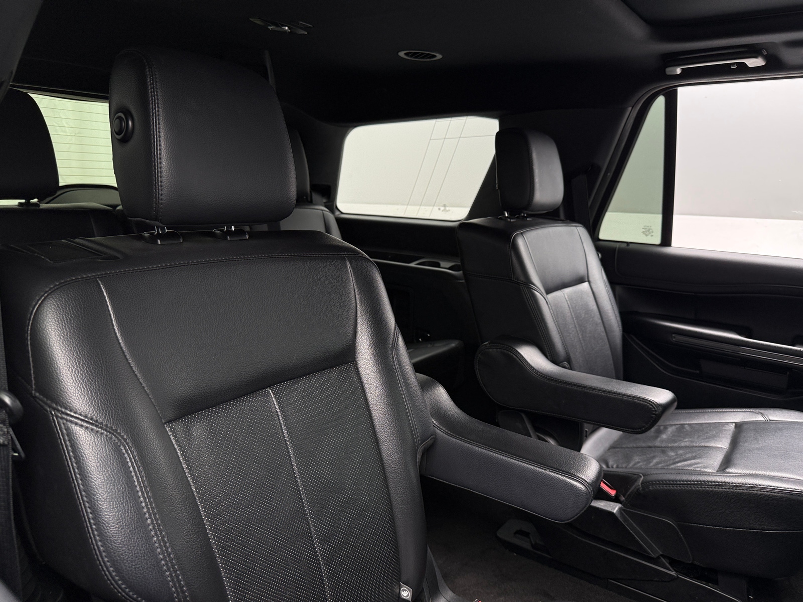 Thumbnail: 2020 Ford Expedition - 6