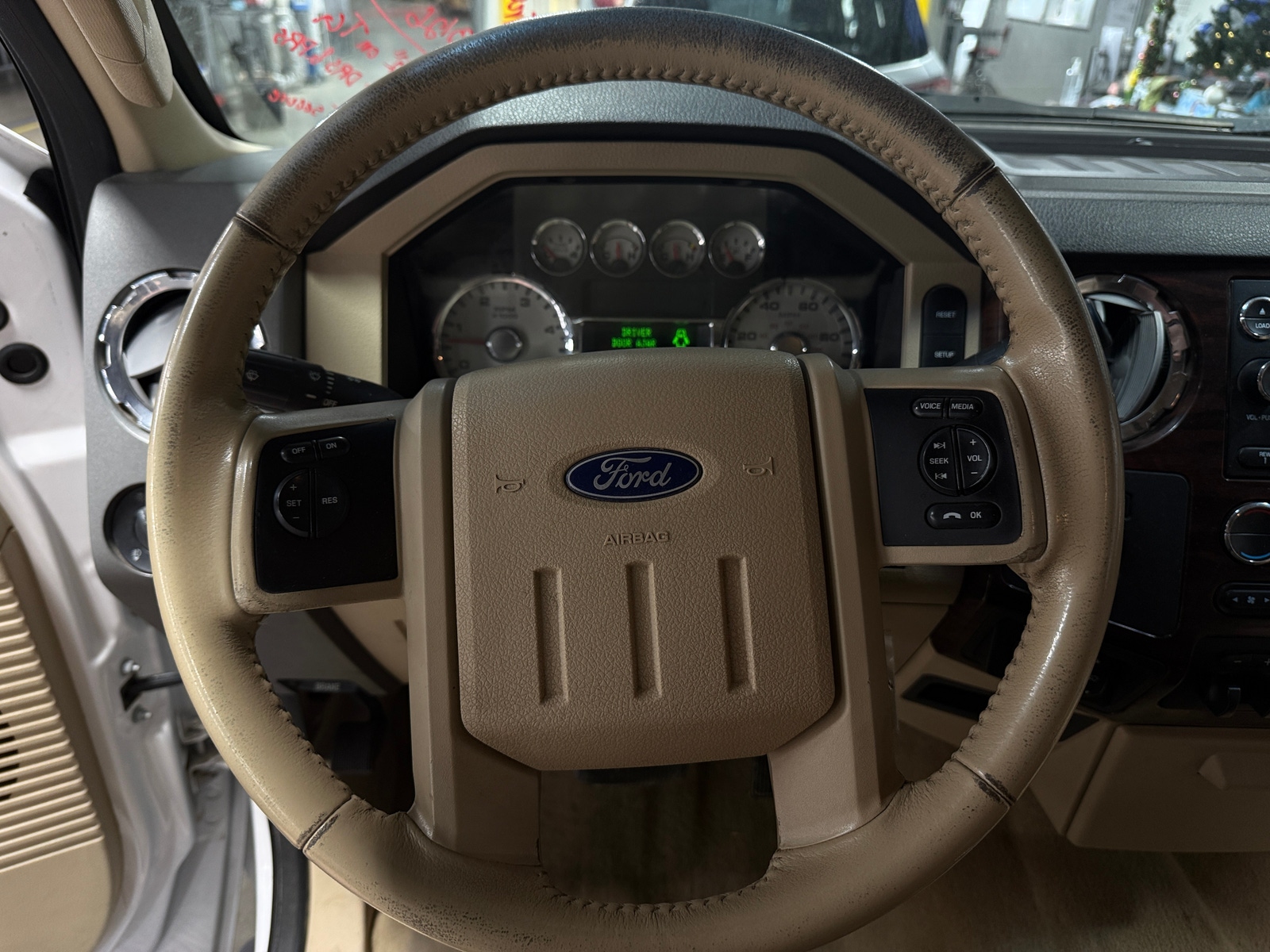 Thumbnail: 2010 Ford Econoline - 4