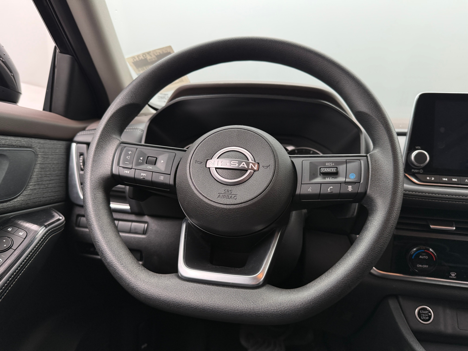 Thumbnail: 2023 Nissan Rogue - 5