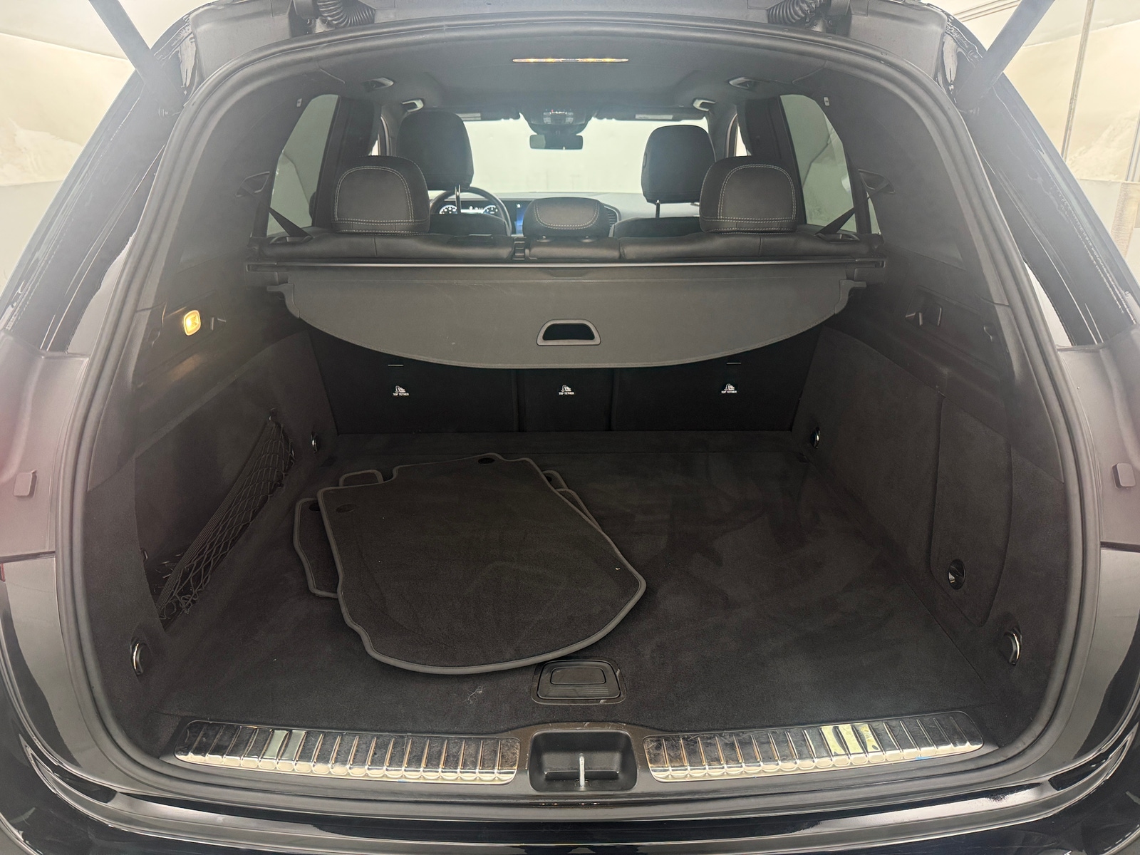 Thumbnail: 2025 Mercedes-Benz GLE - 6