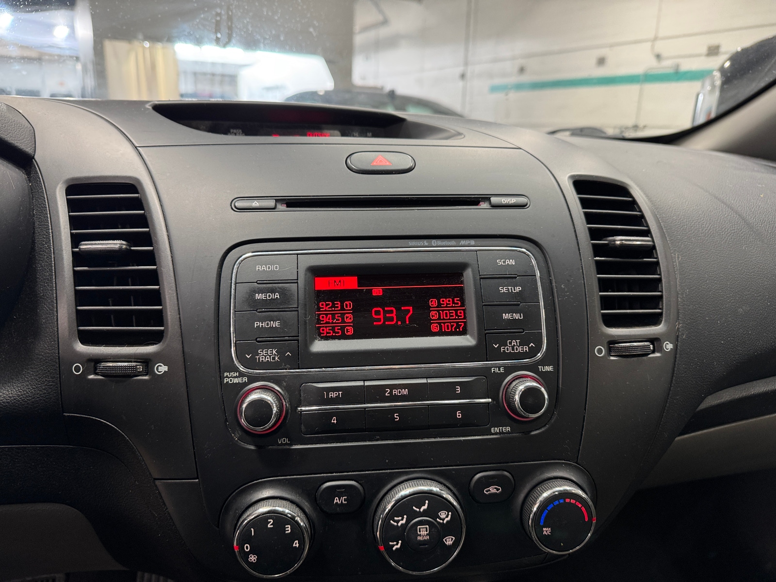 Thumbnail: 2016 Kia Forte - 4