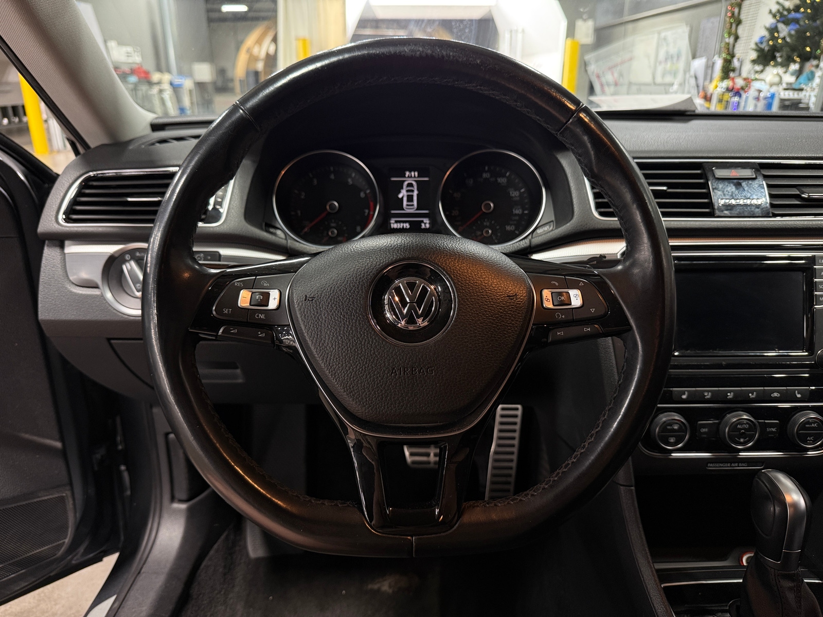 Thumbnail: 2018 Volkswagen Passat - 4