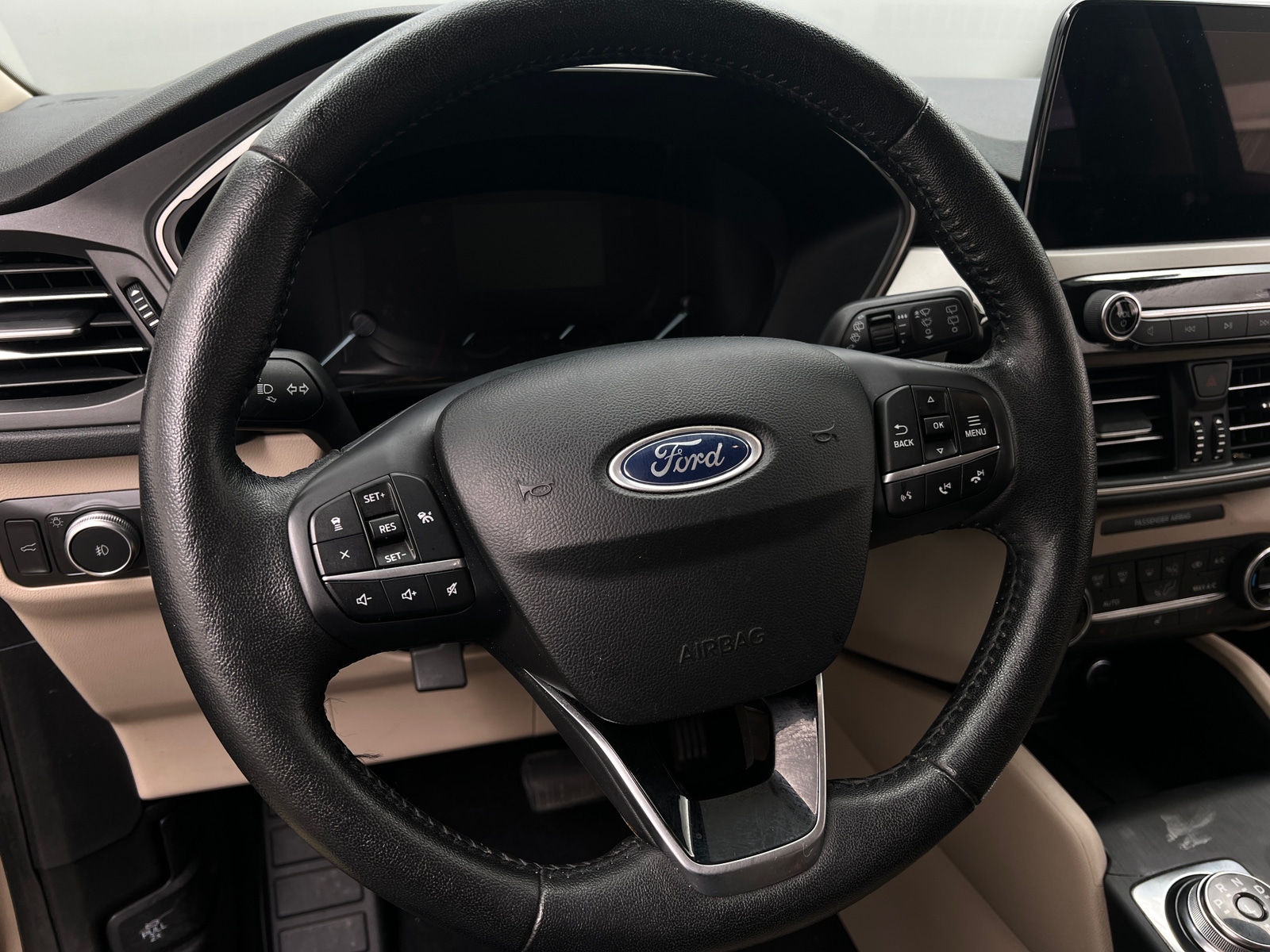 Thumbnail: 2020 Ford Escape - 4