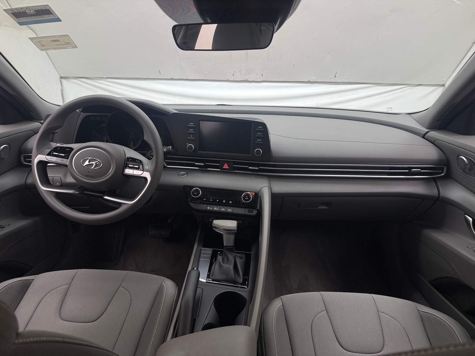 Thumbnail: 2023 Hyundai Elantra - 3