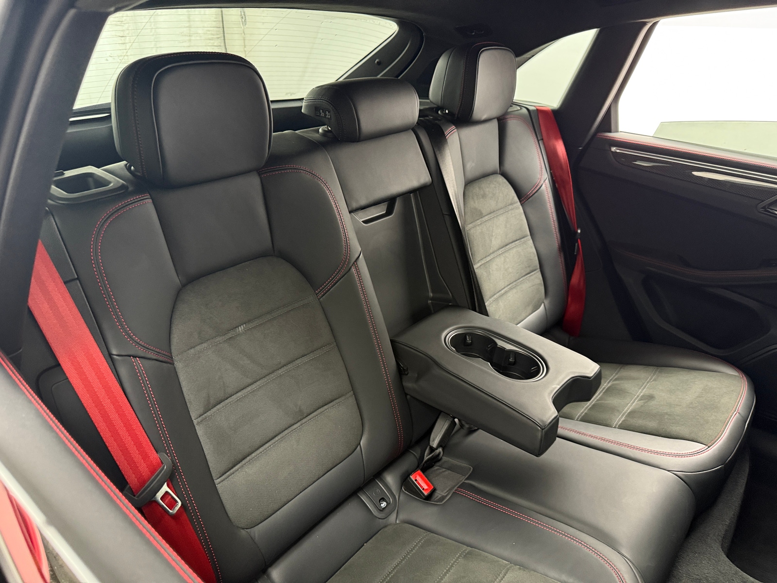 Thumbnail: 2023 Porsche Macan - 5