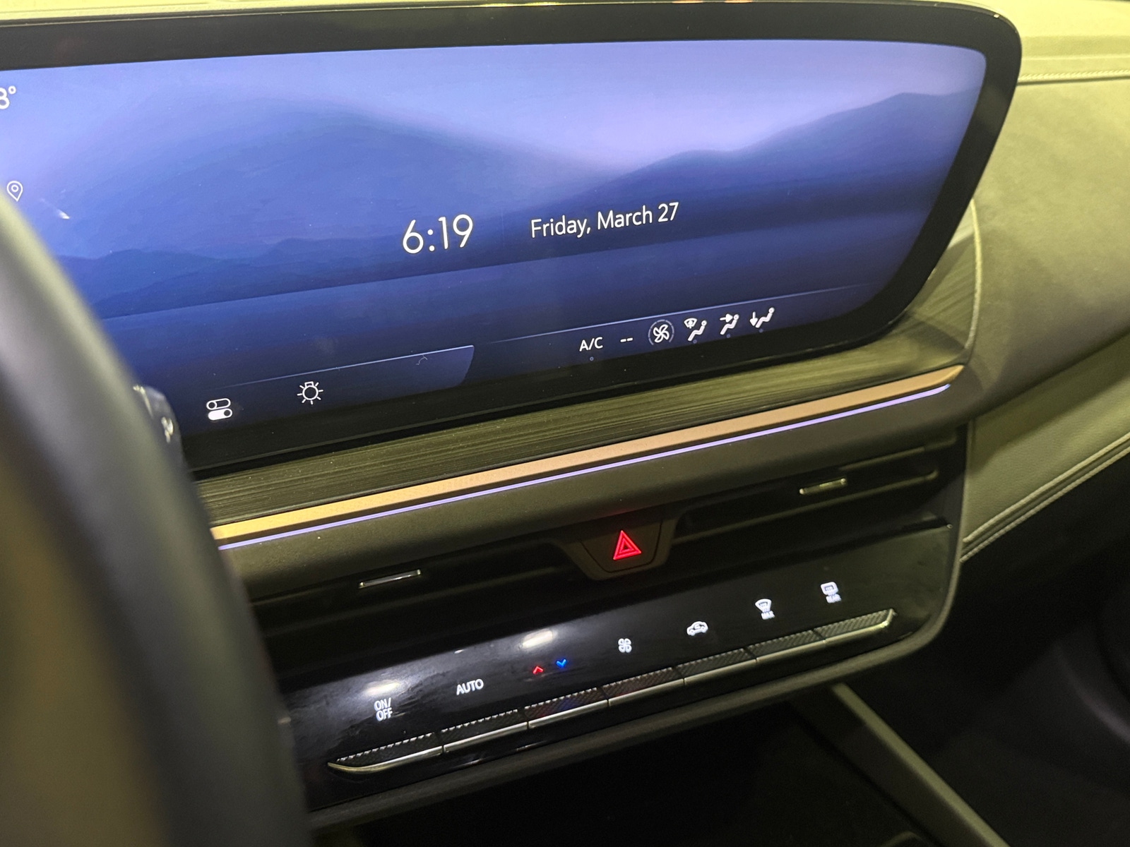 Thumbnail: 2024 Buick Envision - 3