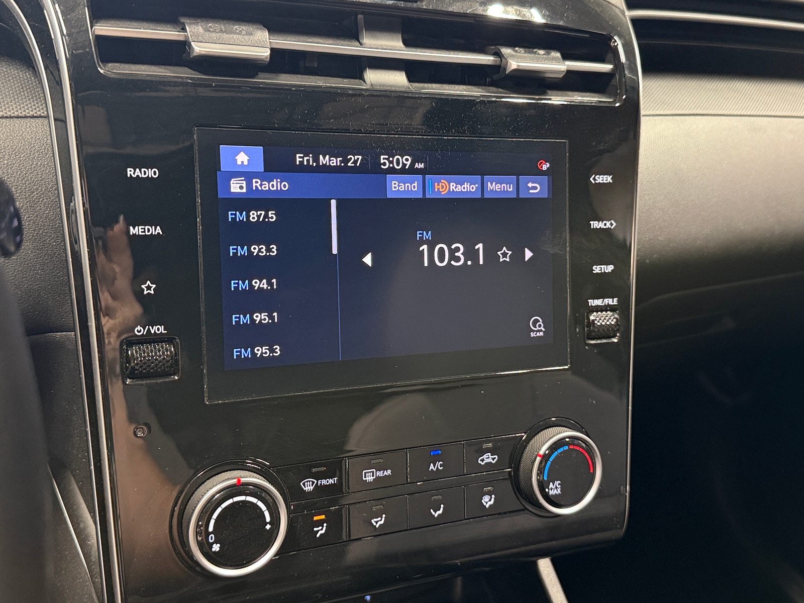 Thumbnail: 2023 Hyundai Santa Cruz - 4