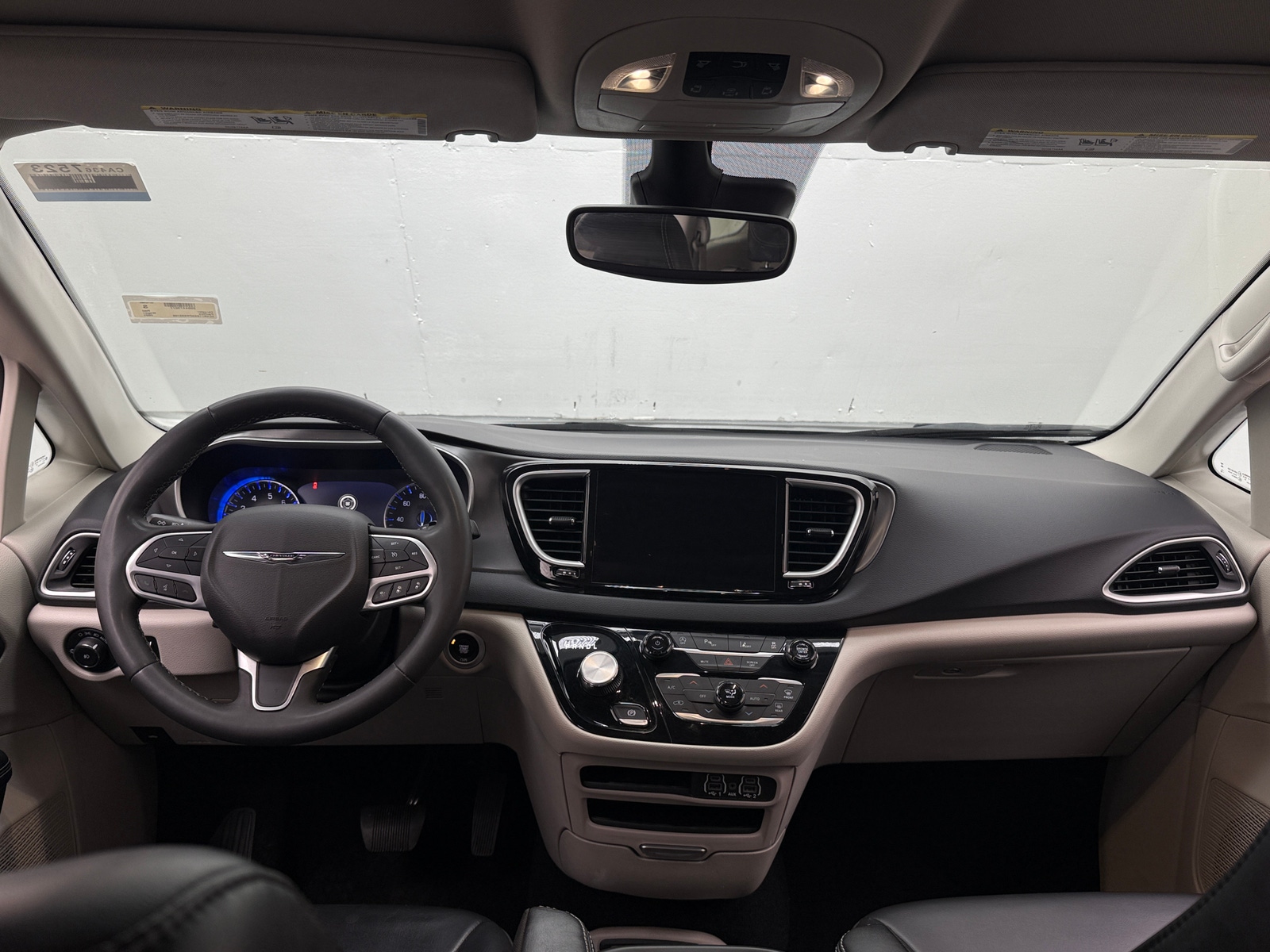 Thumbnail: 2023 Chrysler Pacifica - 2