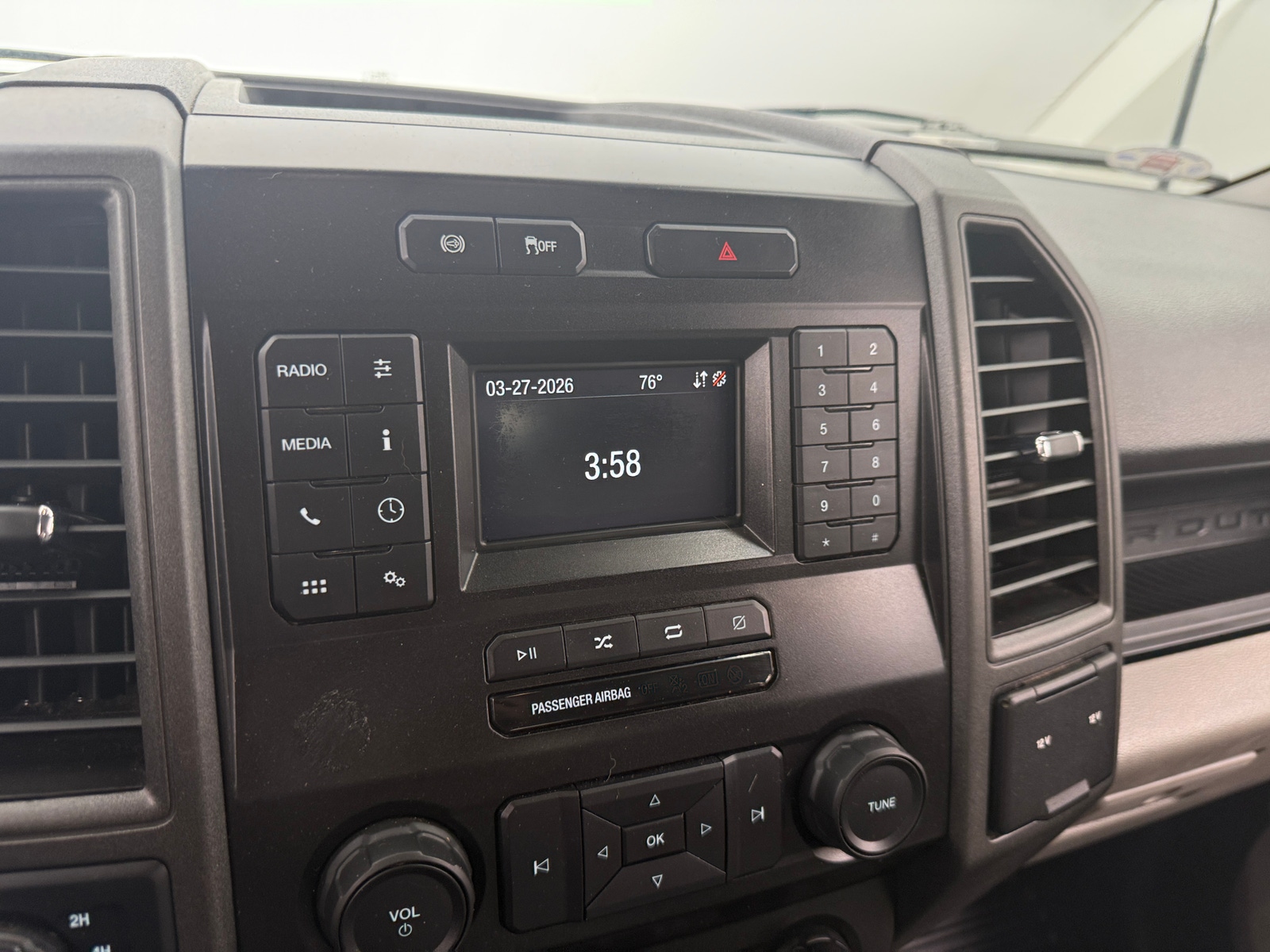 Thumbnail: 2022 Ford Econoline - 4