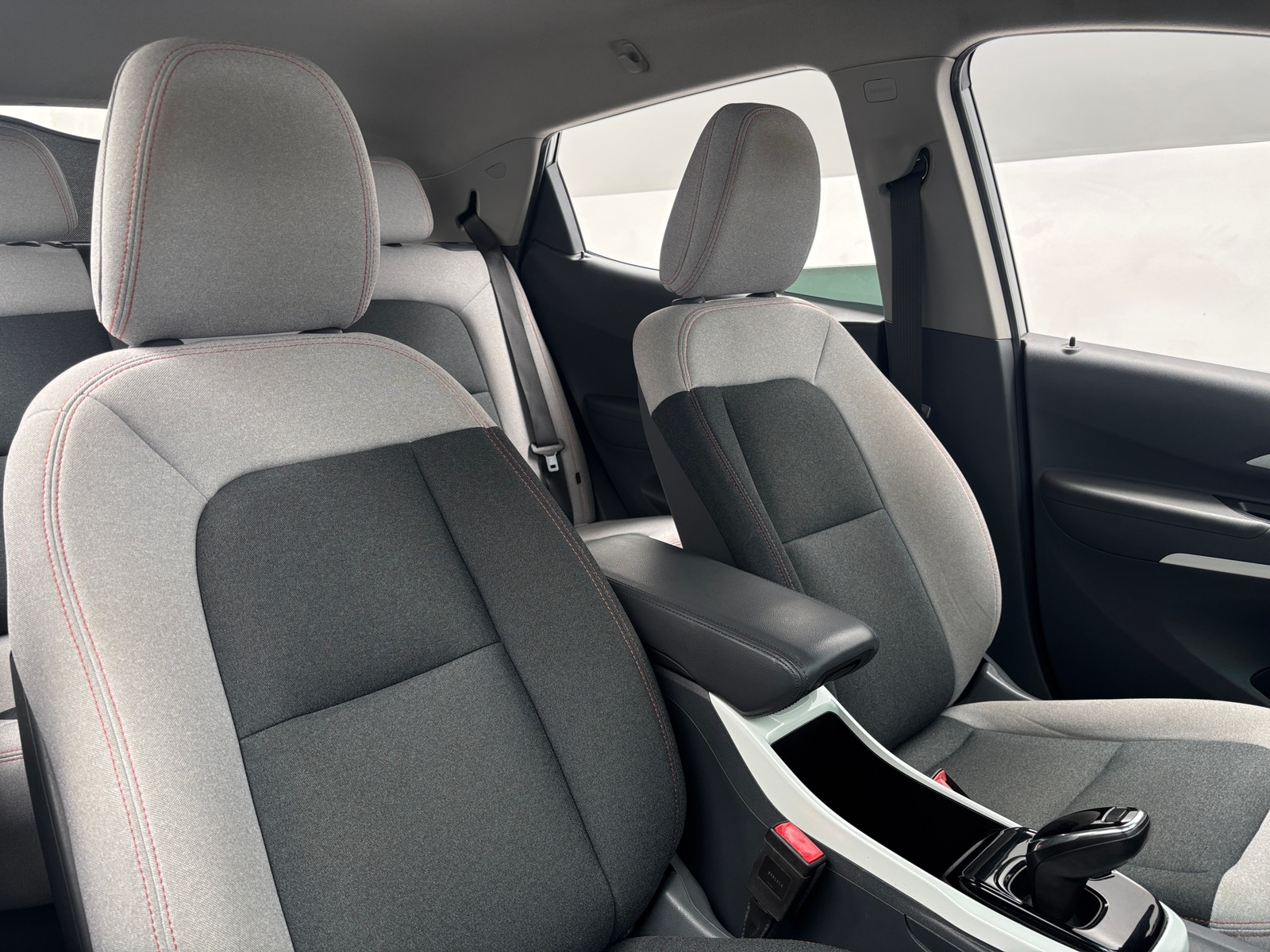 Thumbnail: 2019 Chevrolet Bolt EV - 2