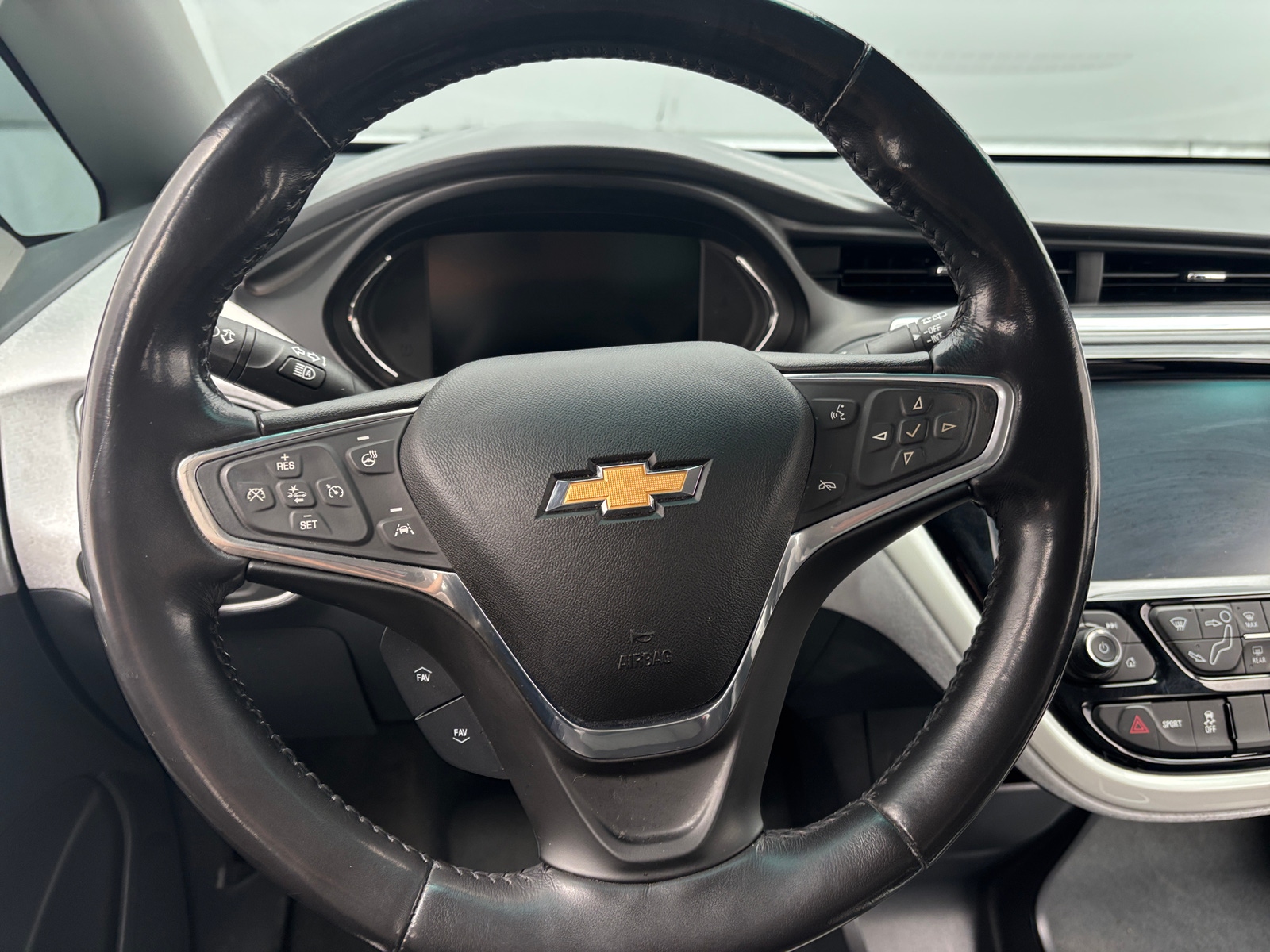 Thumbnail: 2019 Chevrolet Bolt EV - 5