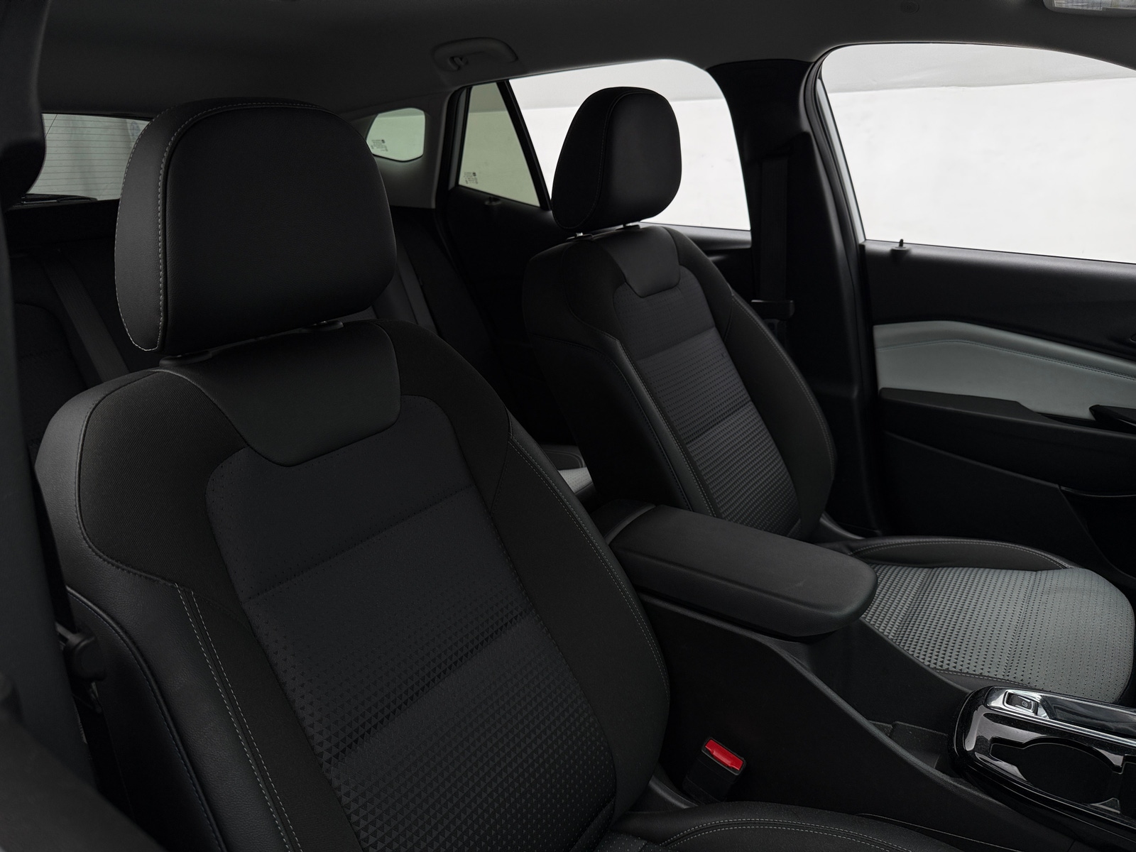 Thumbnail: 2025 Chevrolet Trax - 2