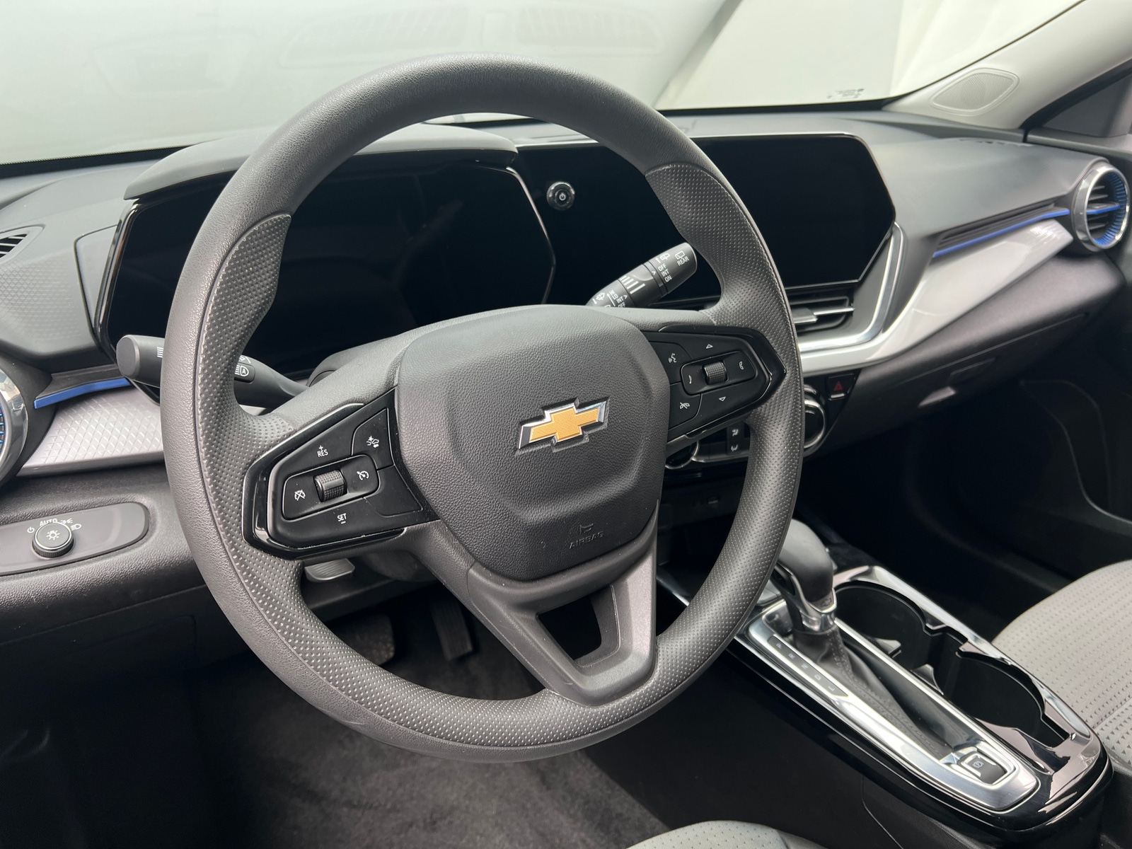 Thumbnail: 2025 Chevrolet Trax - 5
