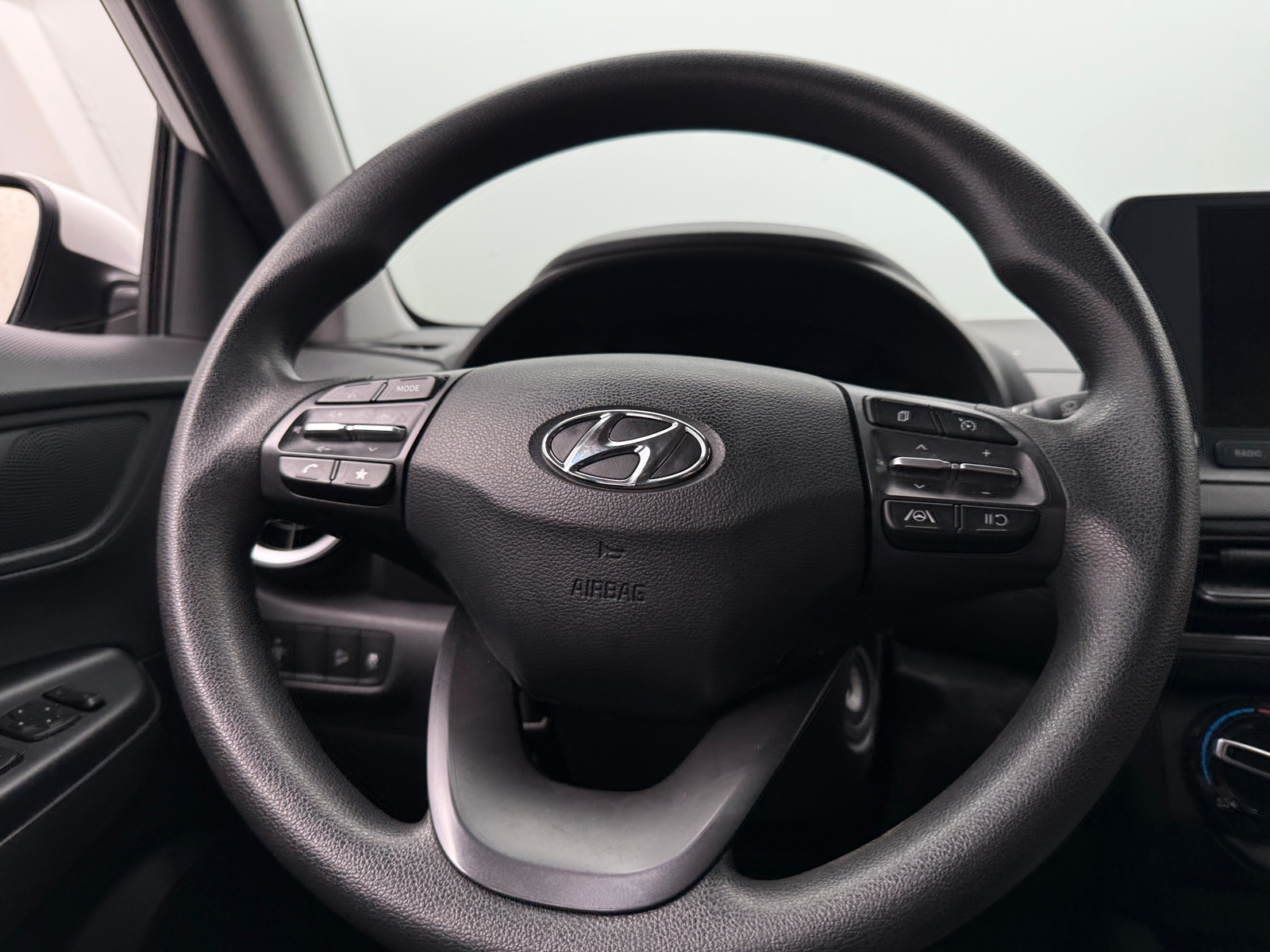 Thumbnail: 2022 Hyundai Kona - 5