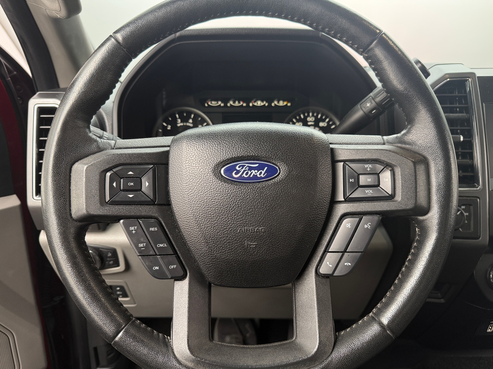 Thumbnail: 2018 Ford Econoline - 5