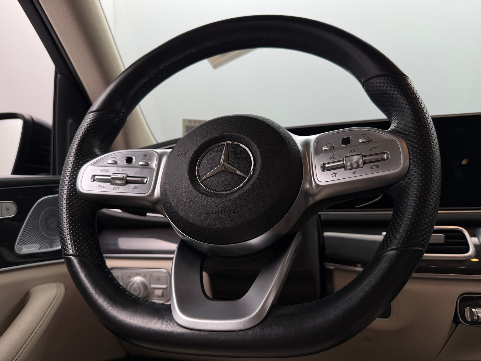 Thumbnail: 2020 Mercedes-Benz GLS - 4