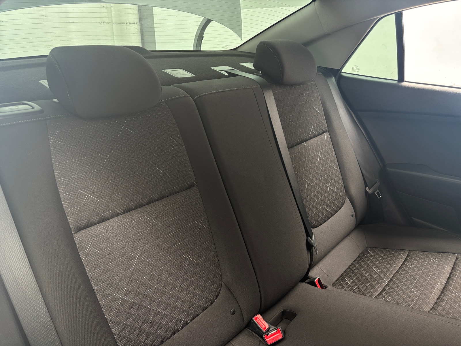 Thumbnail: 2021 Kia Rio - 6